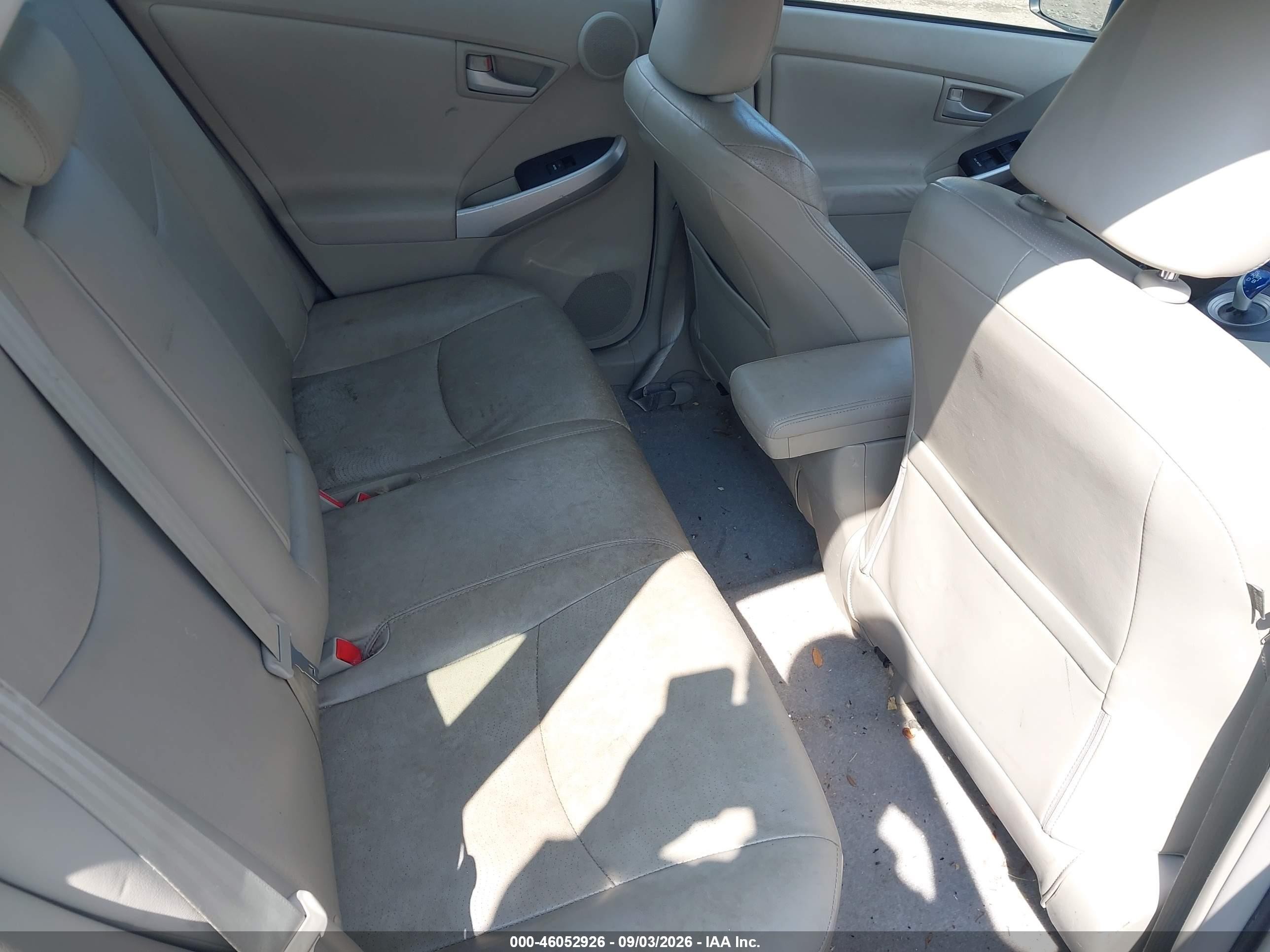 2010 Toyota Prius Iv White vin: JTDKN3DU0A0040671