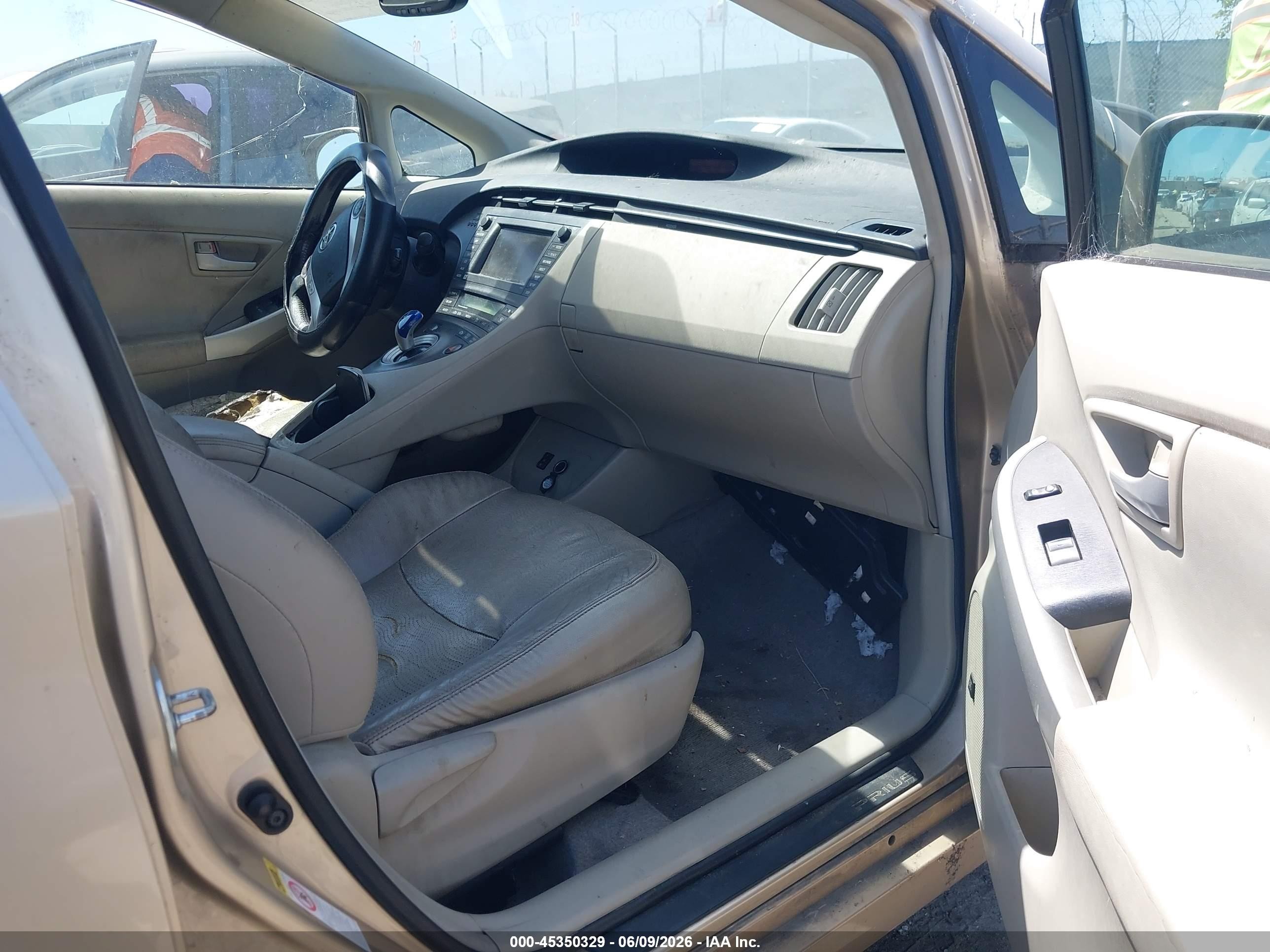 2010 Toyota Prius Iv Gold vin: JTDKN3DU0A0242474