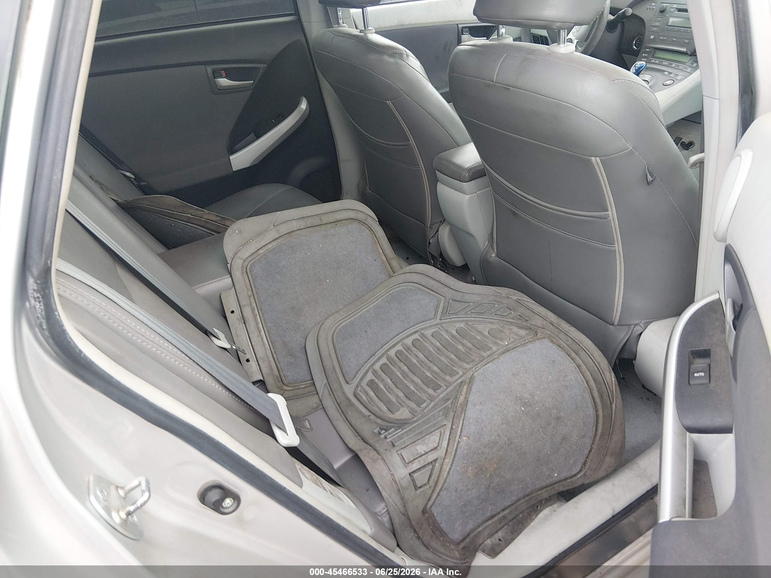 2010 Toyota Prius Iii Серебряный vin: JTDKN3DU0A0245844