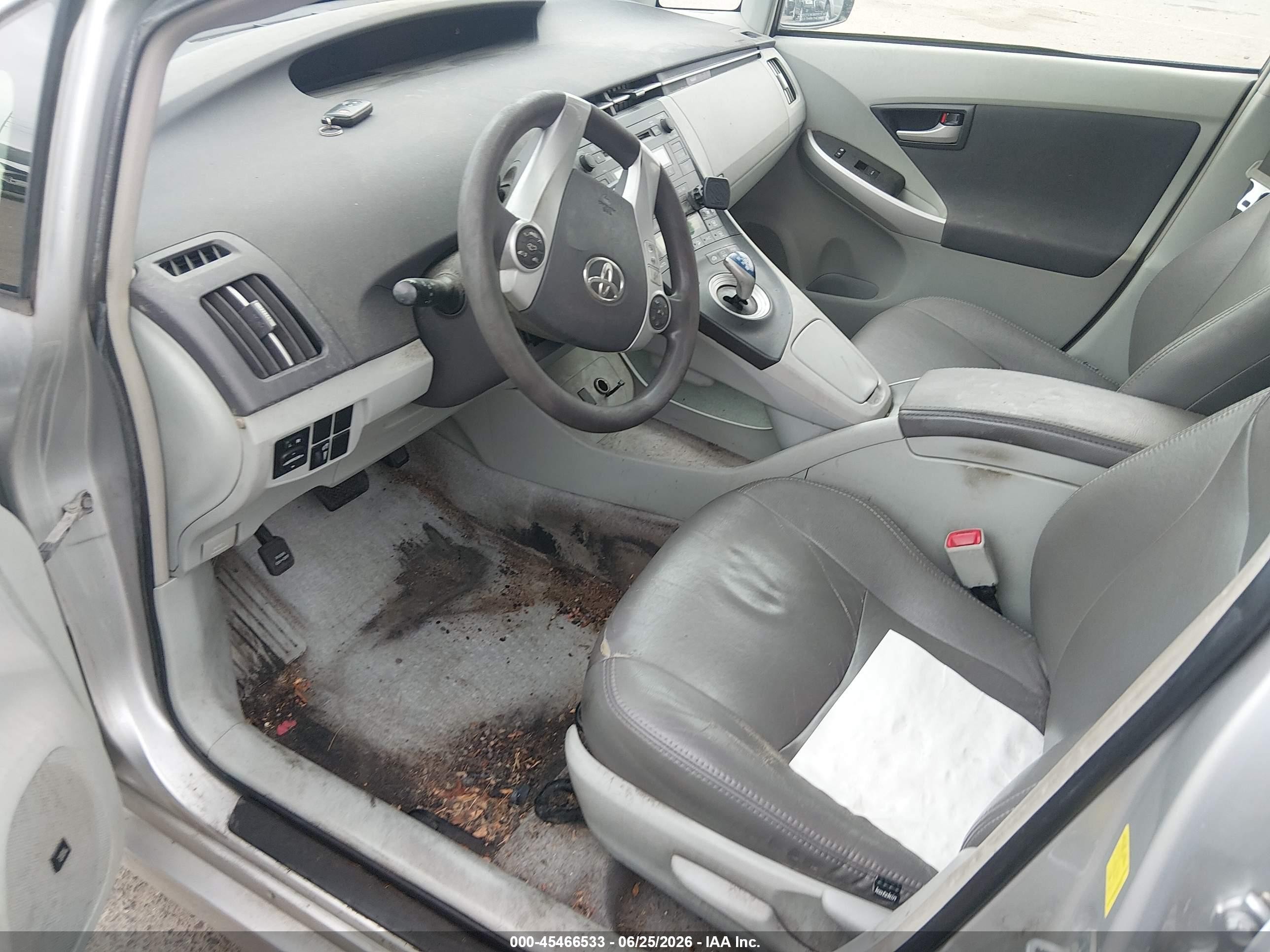 2010 Toyota Prius Iii Серебряный vin: JTDKN3DU0A0245844