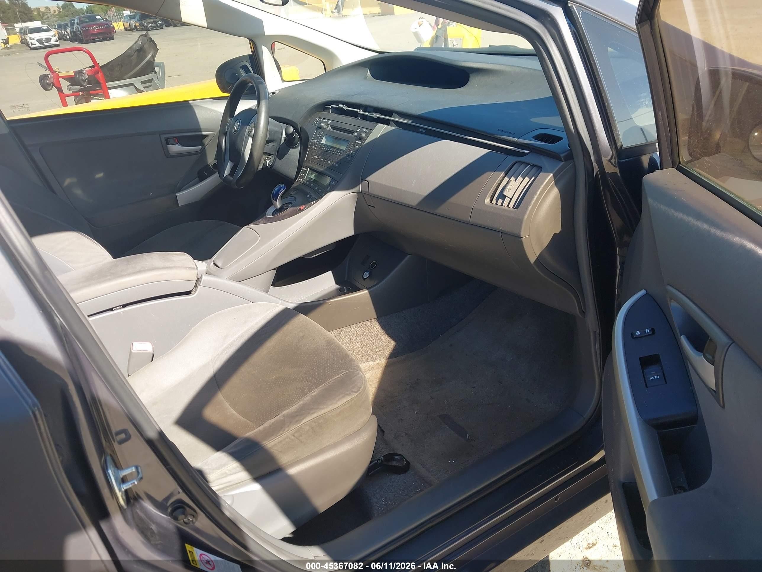 2010 Toyota Prius Ii Gray vin: JTDKN3DU0A5082647