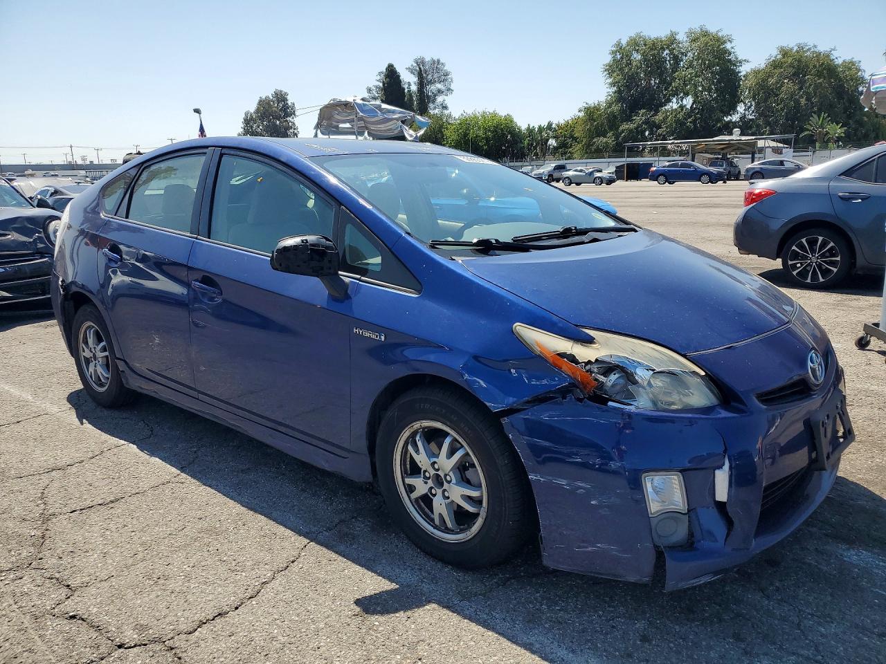 2011 Toyota Prius Two Синий vin: JTDKN3DU0B0247790
