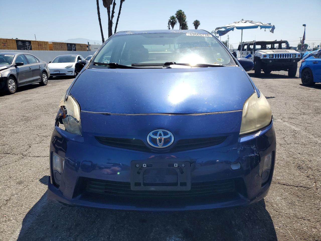 2011 Toyota Prius Two Синий vin: JTDKN3DU0B0247790