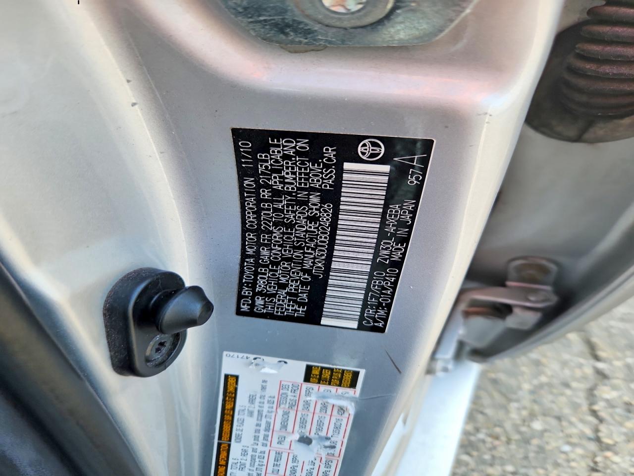 2011 Toyota Prius Three Silver vin: JTDKN3DU0B0248826