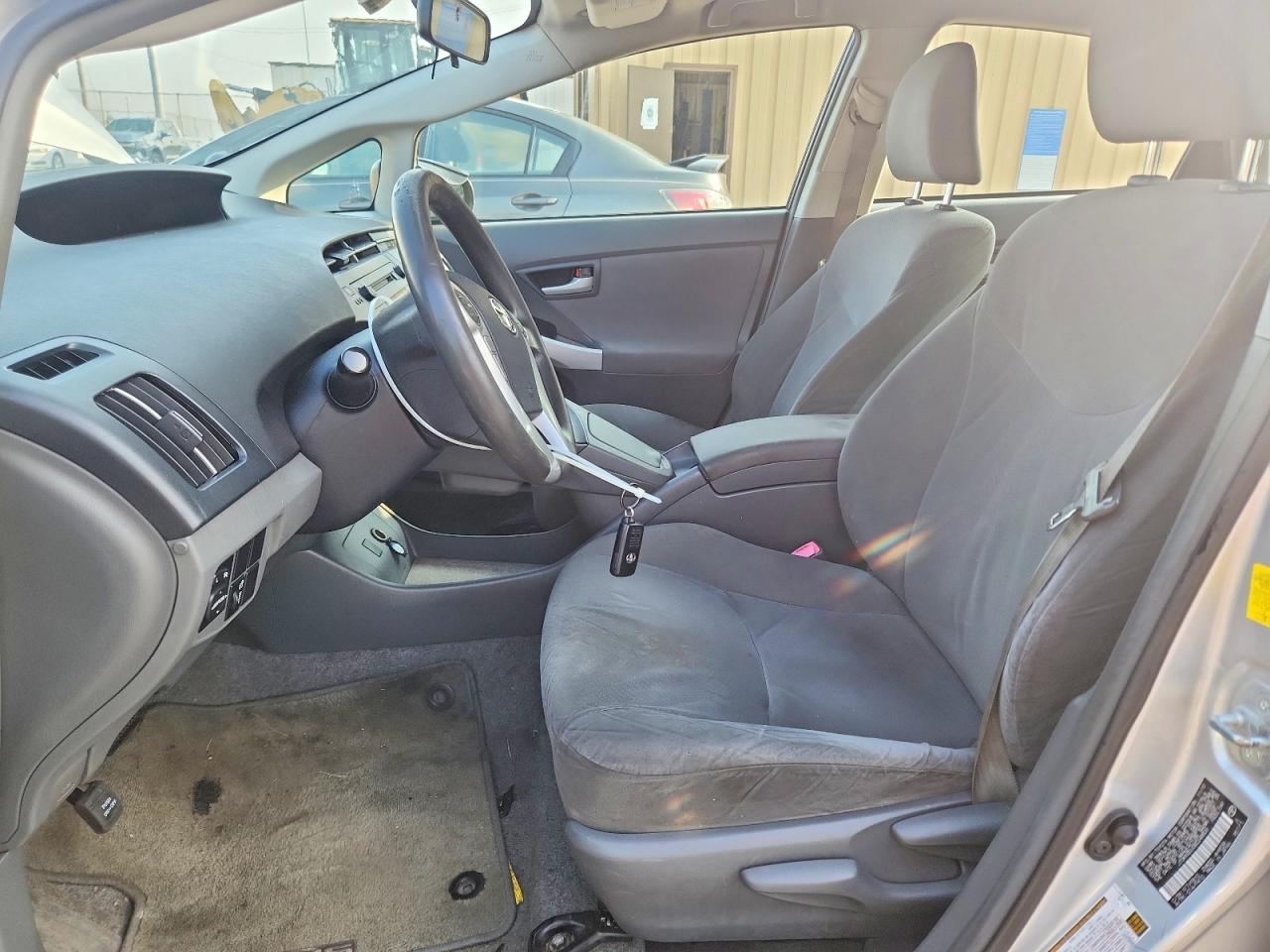 2011 Toyota Prius Three Silver vin: JTDKN3DU0B0248826