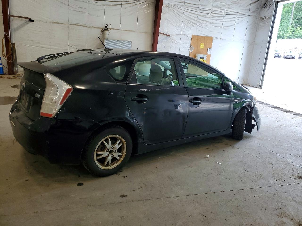 2011 Toyota Prius Two Blue vin: JTDKN3DU0B0249720