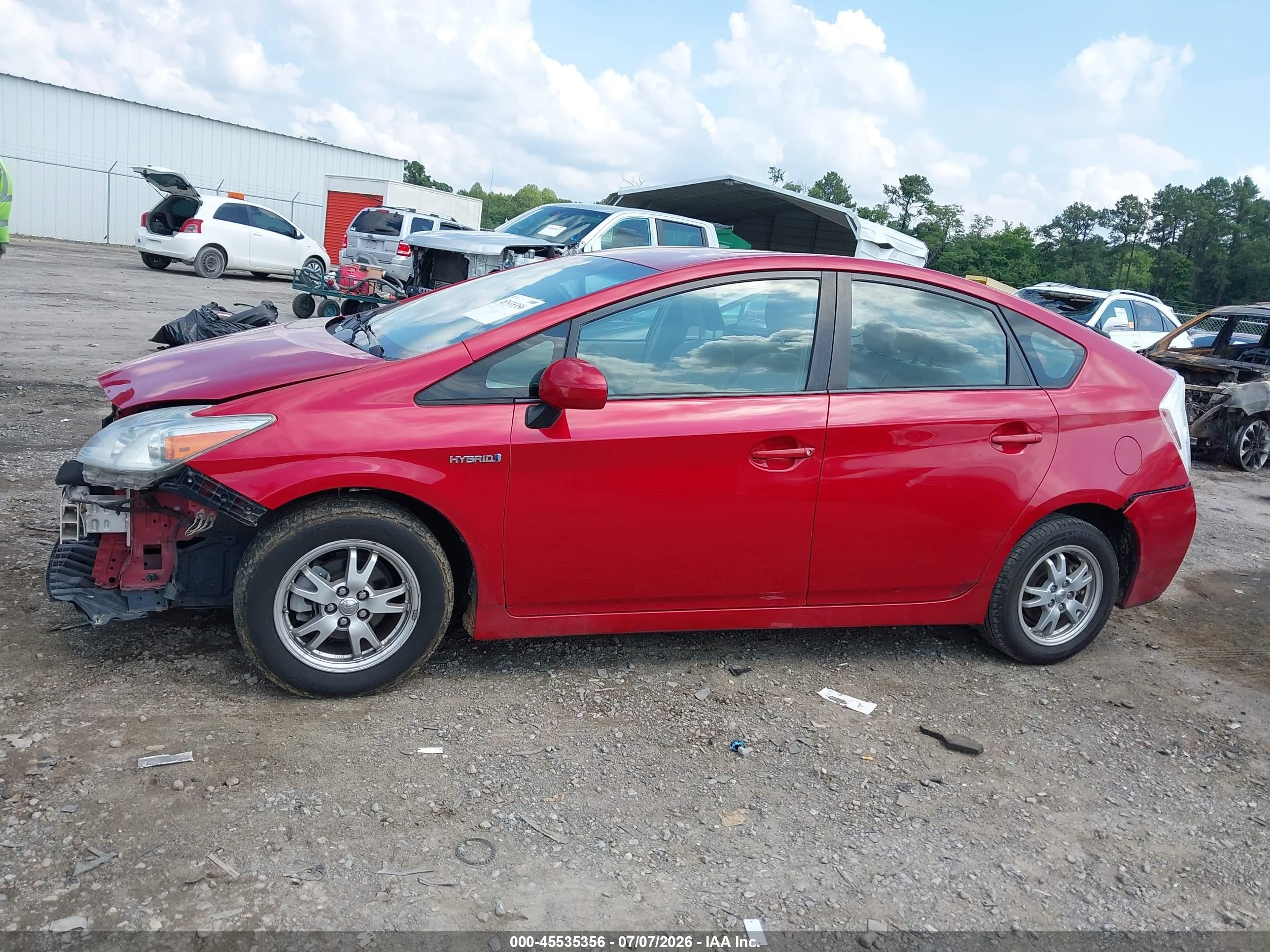 2011 Toyota Prius Three Красный vin: JTDKN3DU0B0258658
