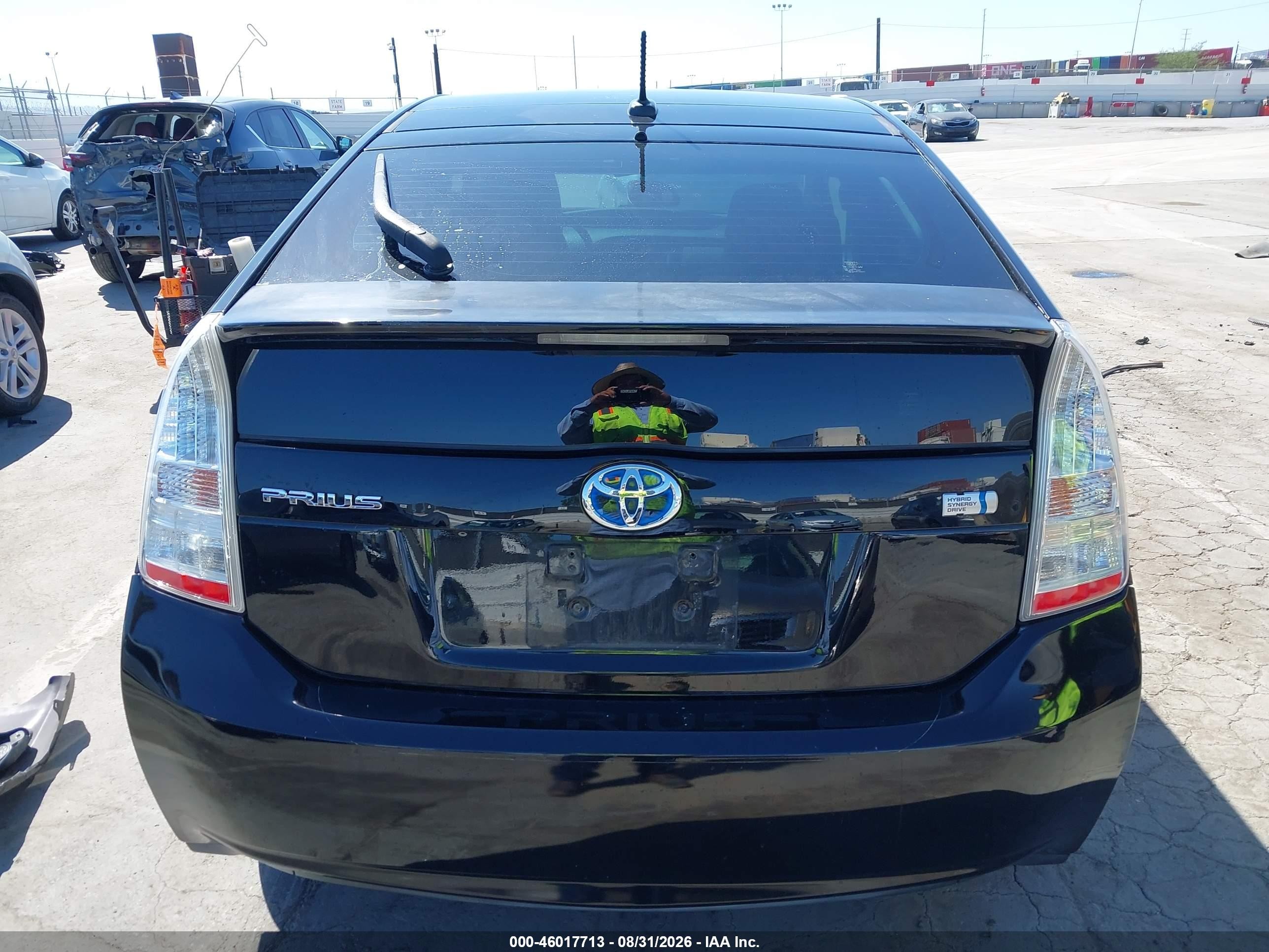 2011 Toyota Prius Three Черный vin: JTDKN3DU0B0260376