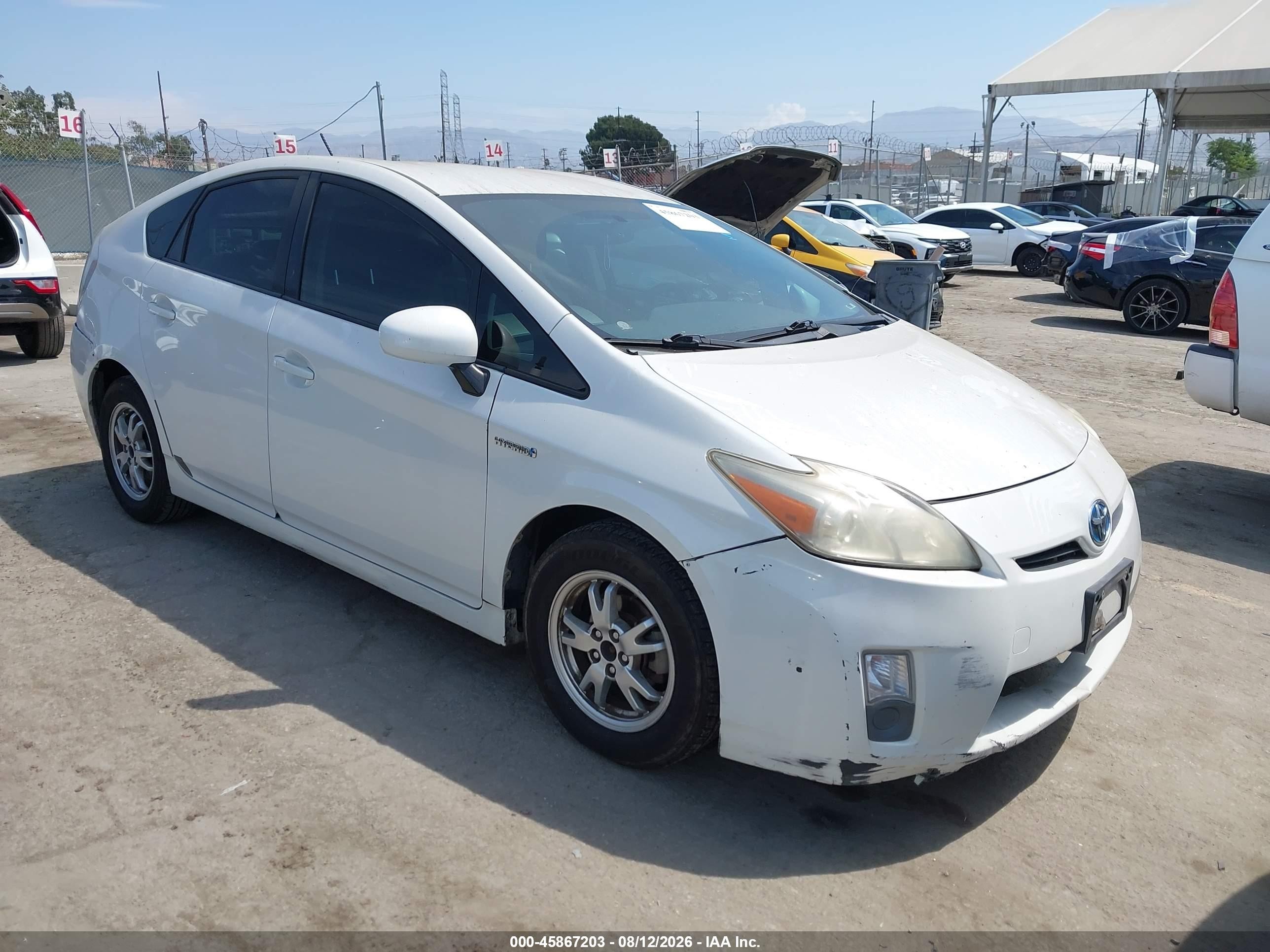 2011 Toyota Prius Two White vin: JTDKN3DU0B0260703