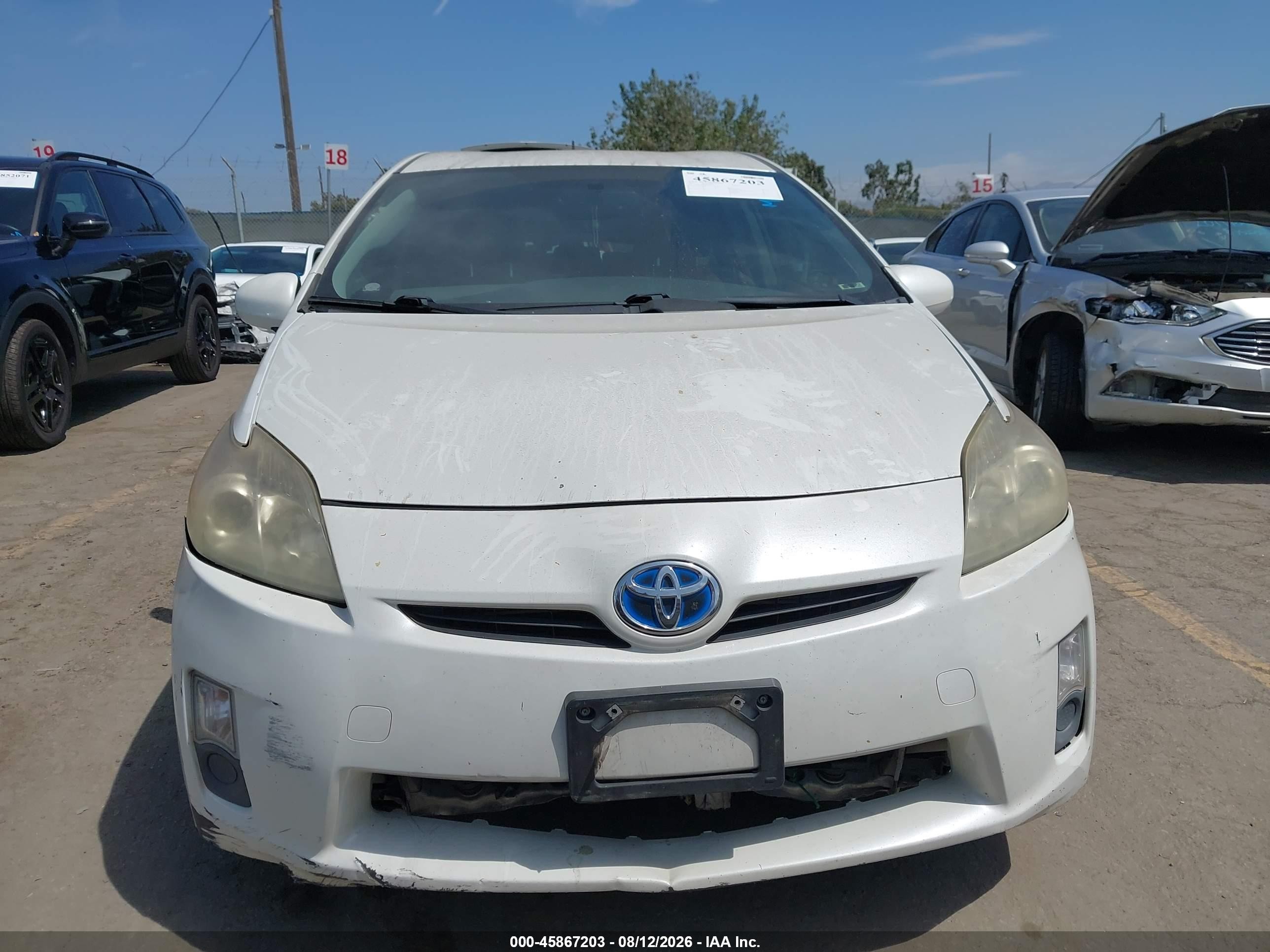2011 Toyota Prius Two White vin: JTDKN3DU0B0260703