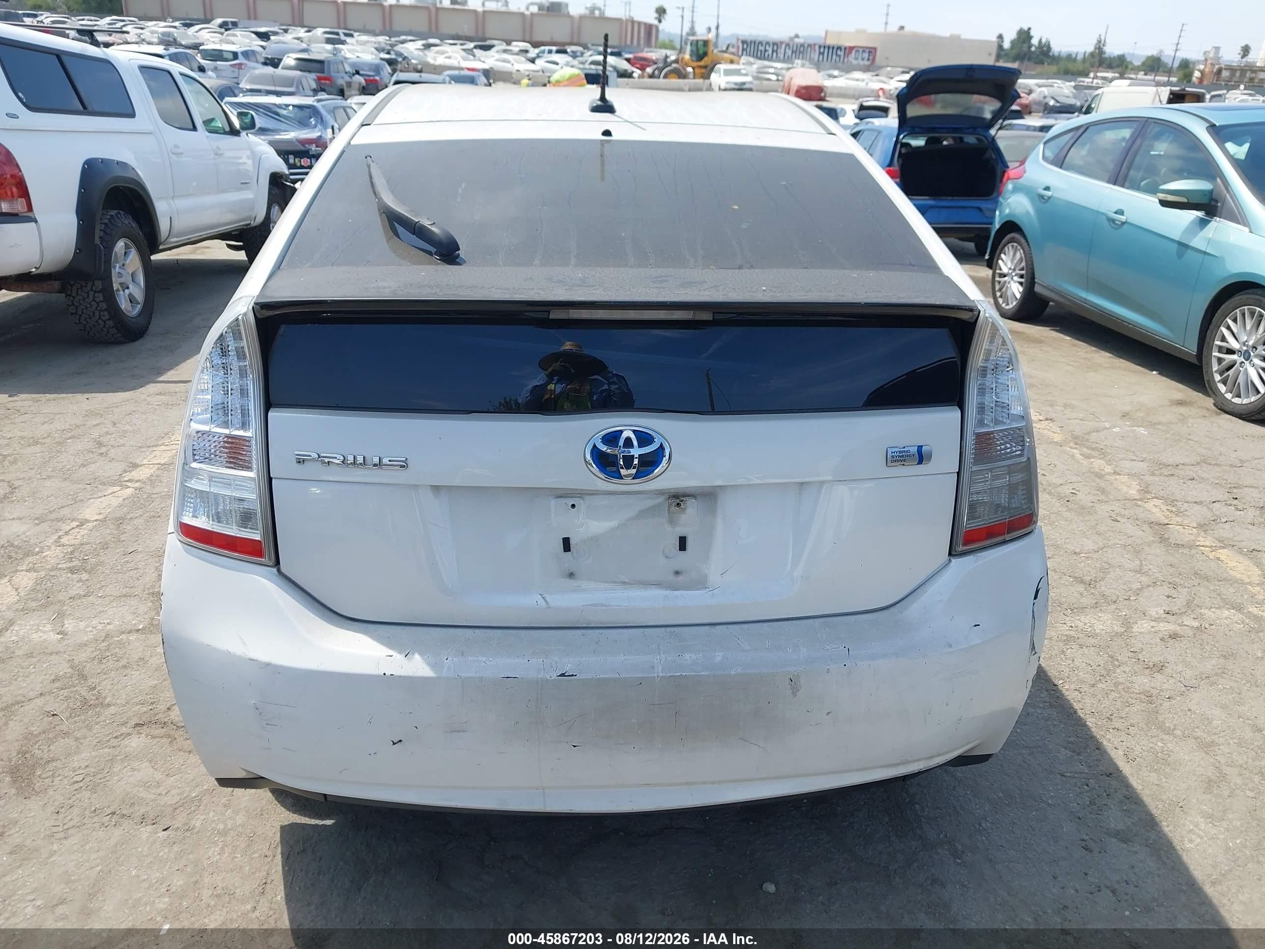 2011 Toyota Prius Two White vin: JTDKN3DU0B0260703