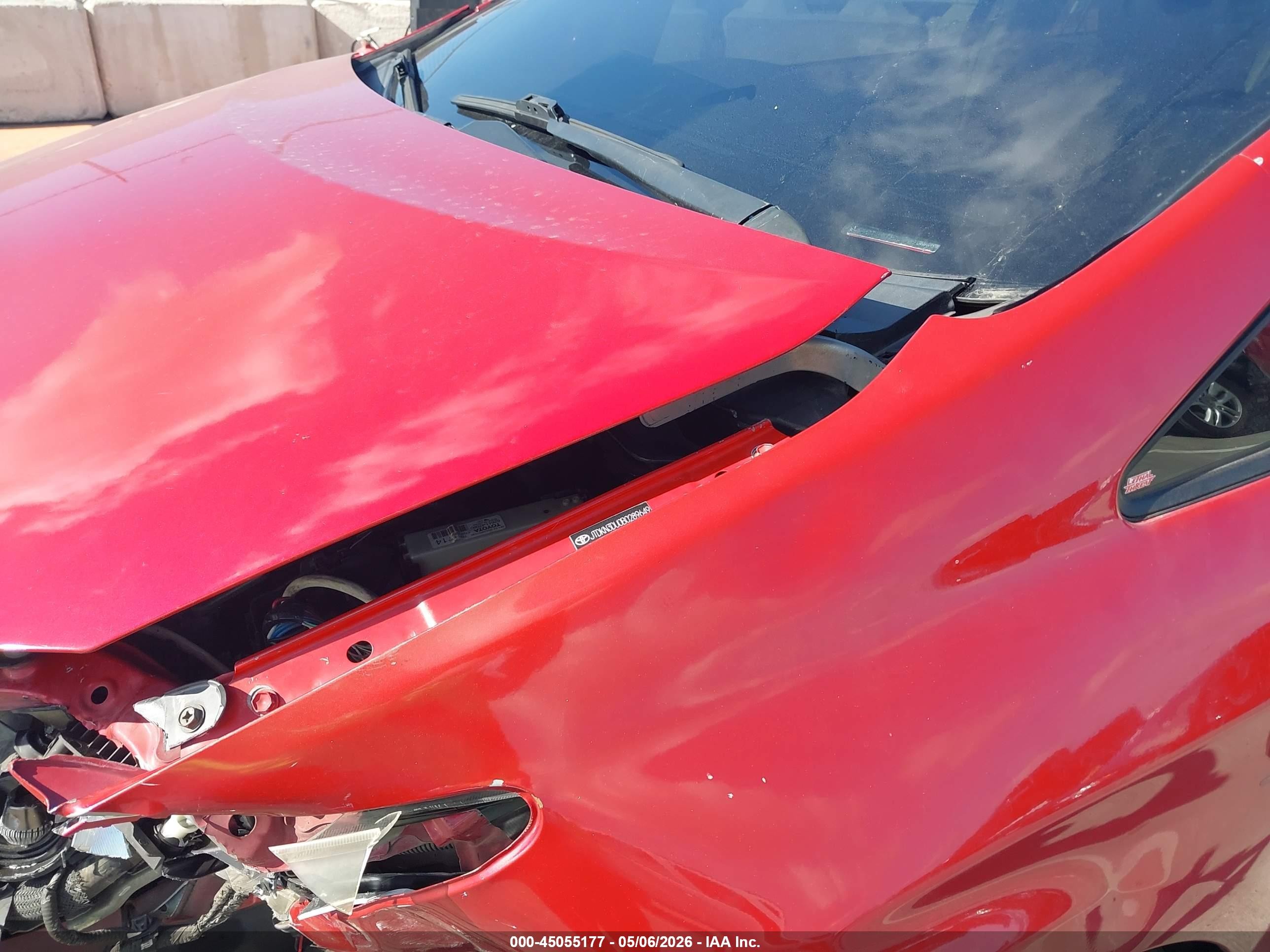 2011 Toyota Prius Five Красный vin: JTDKN3DU0B0289649