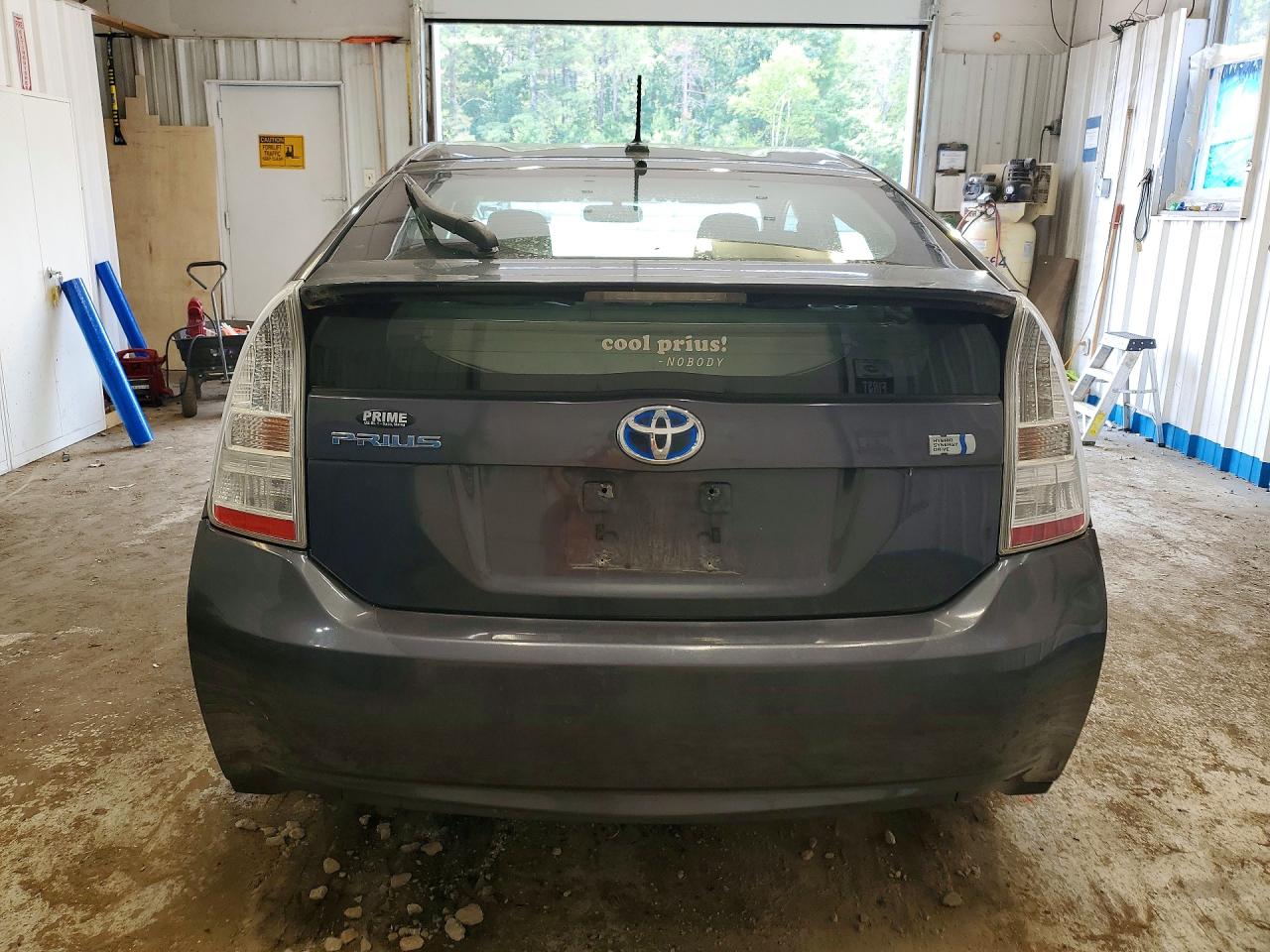 2011 Toyota Prius Two Gray vin: JTDKN3DU0B0304344