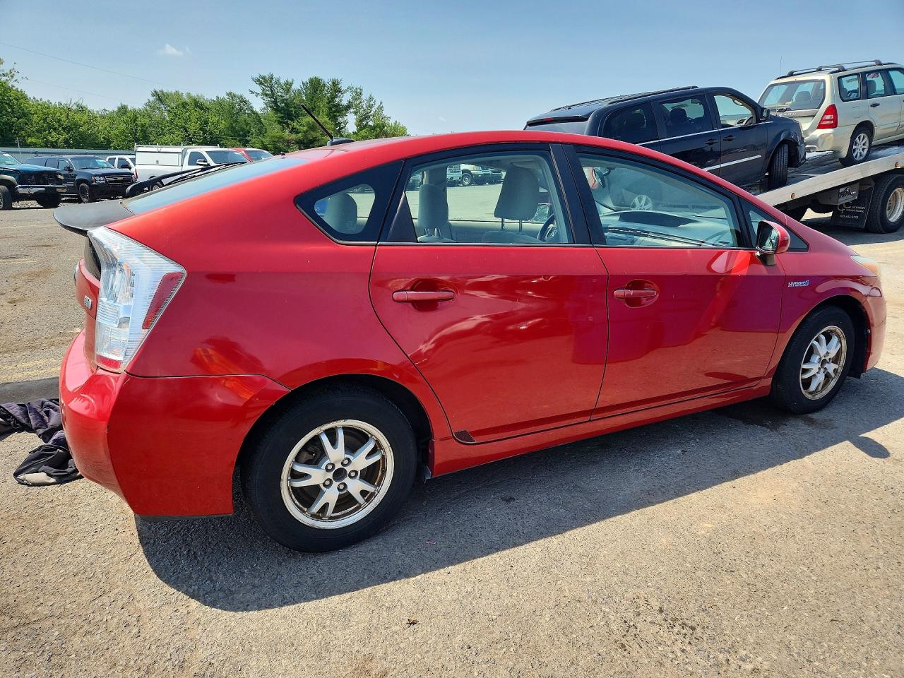2011 Toyota Prius Two Красный vin: JTDKN3DU0B1371732