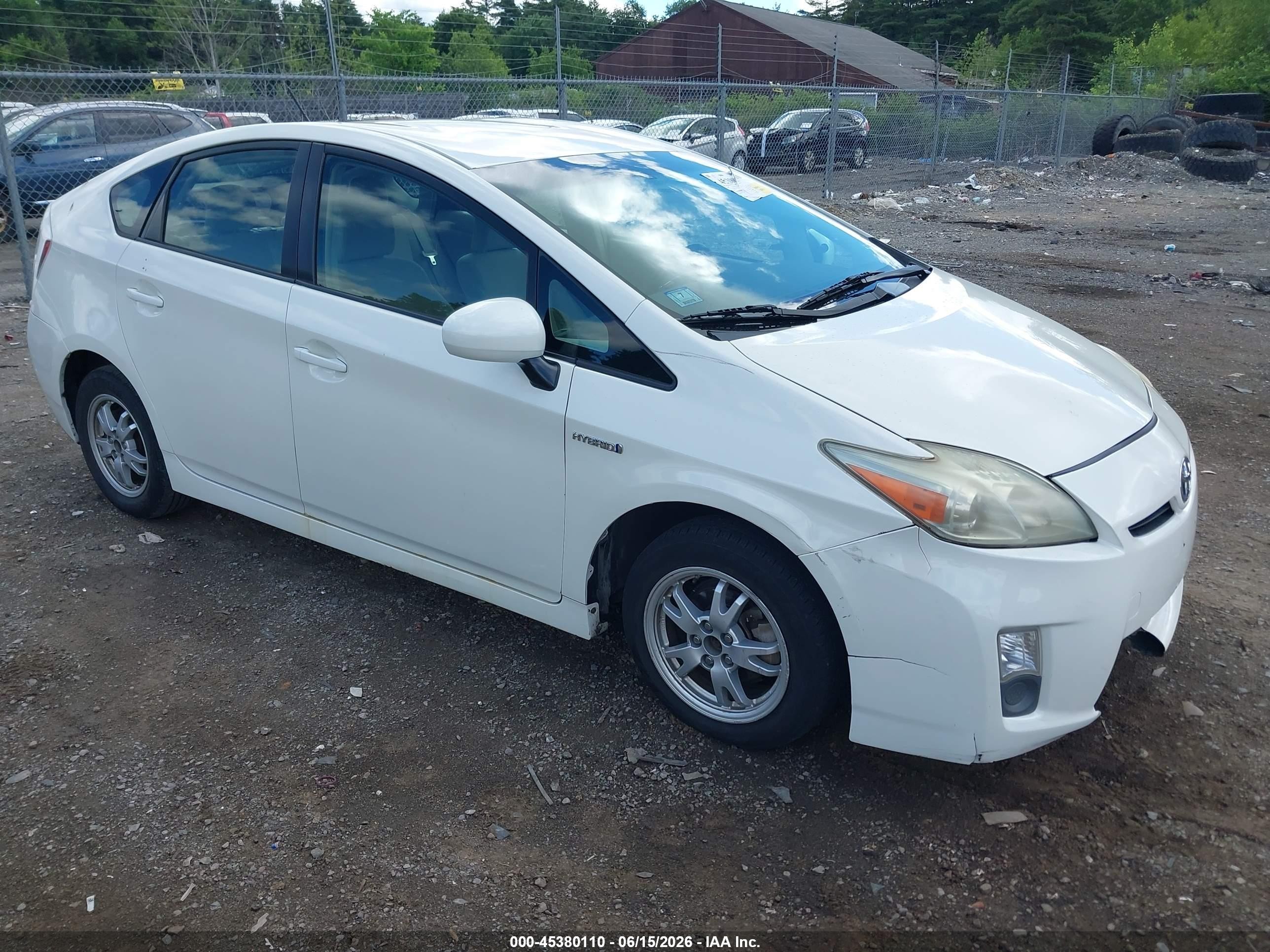 2011 Toyota Prius Two White vin: JTDKN3DU0B1386456