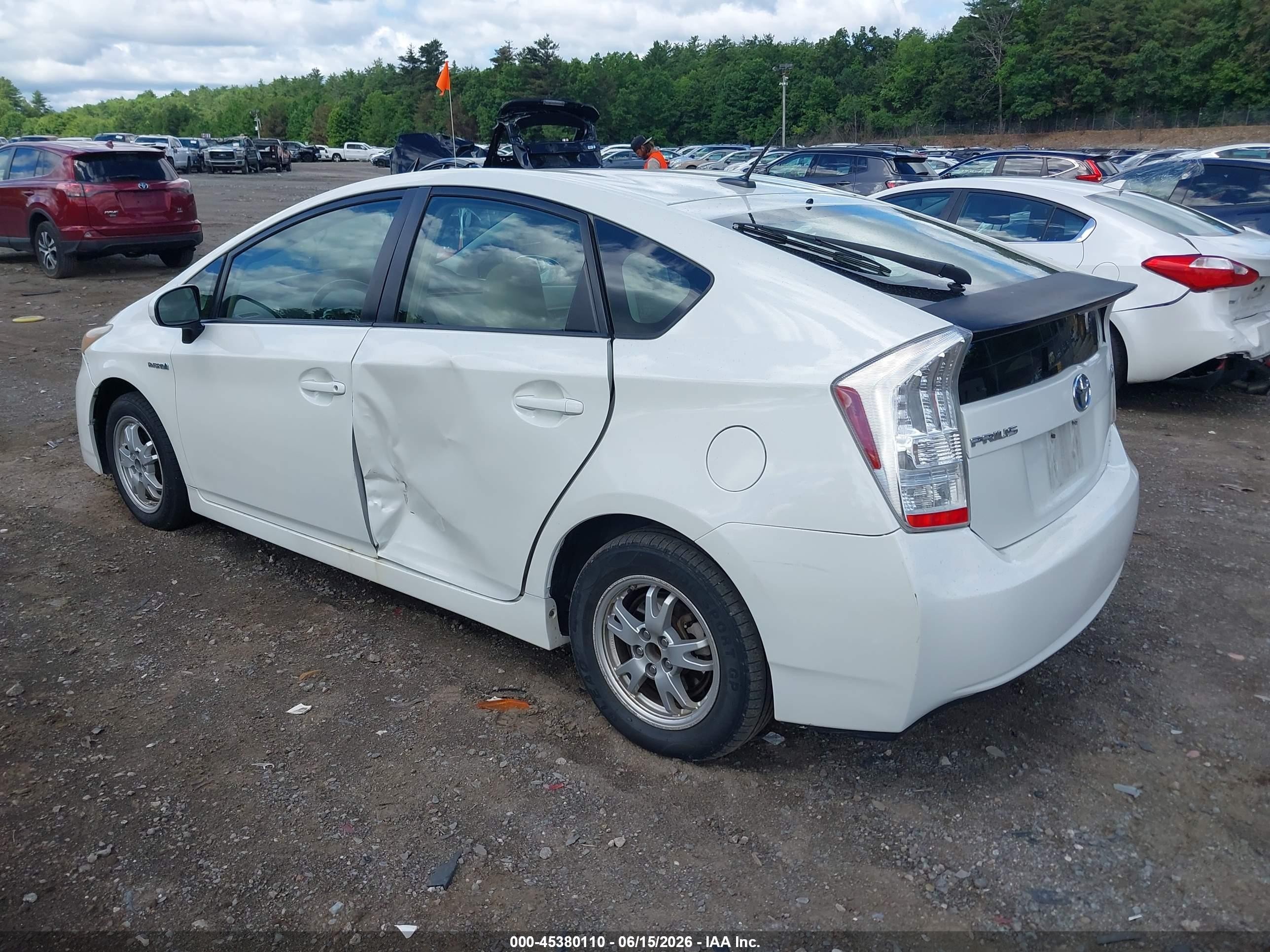 2011 Toyota Prius Two White vin: JTDKN3DU0B1386456