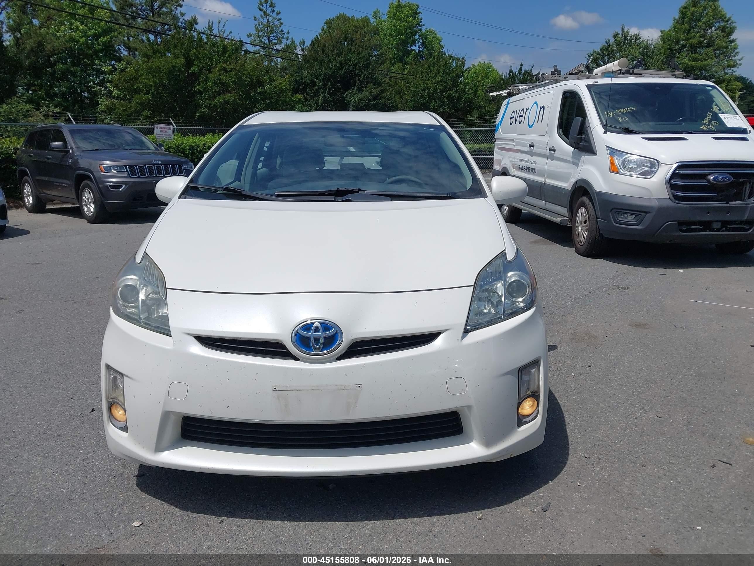 2011 Toyota Prius Two White vin: JTDKN3DU0B5315170