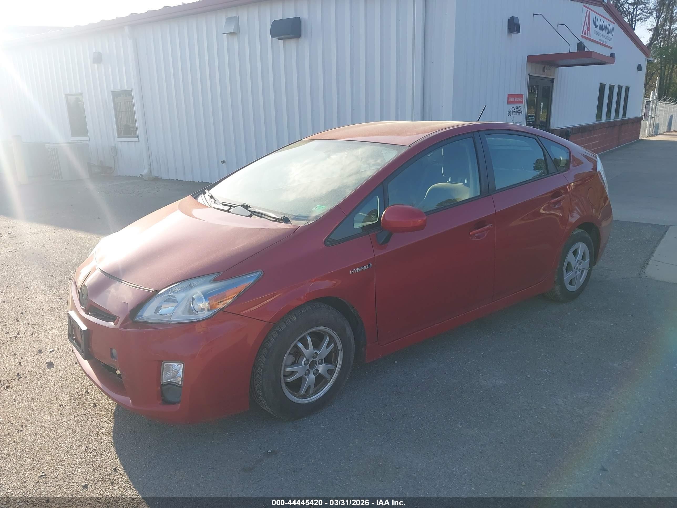 2011 Toyota Prius Three Красный vin: JTDKN3DU0B5339680