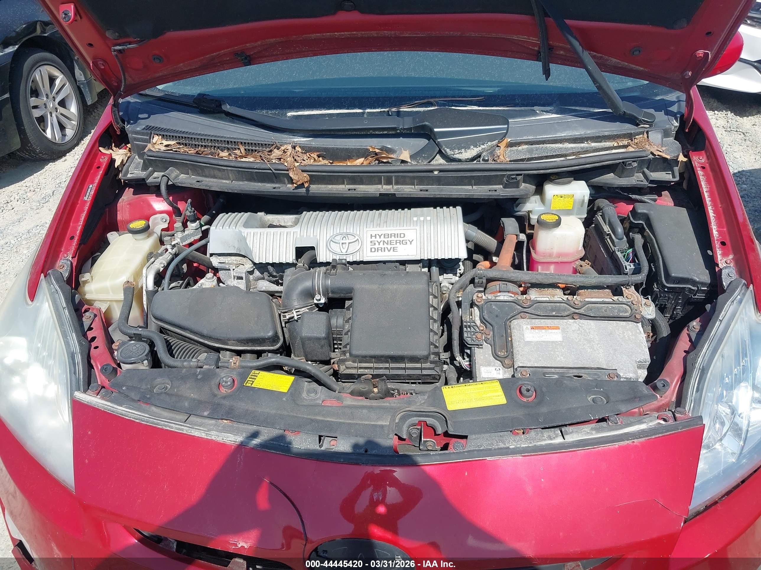 2011 Toyota Prius Three Красный vin: JTDKN3DU0B5339680