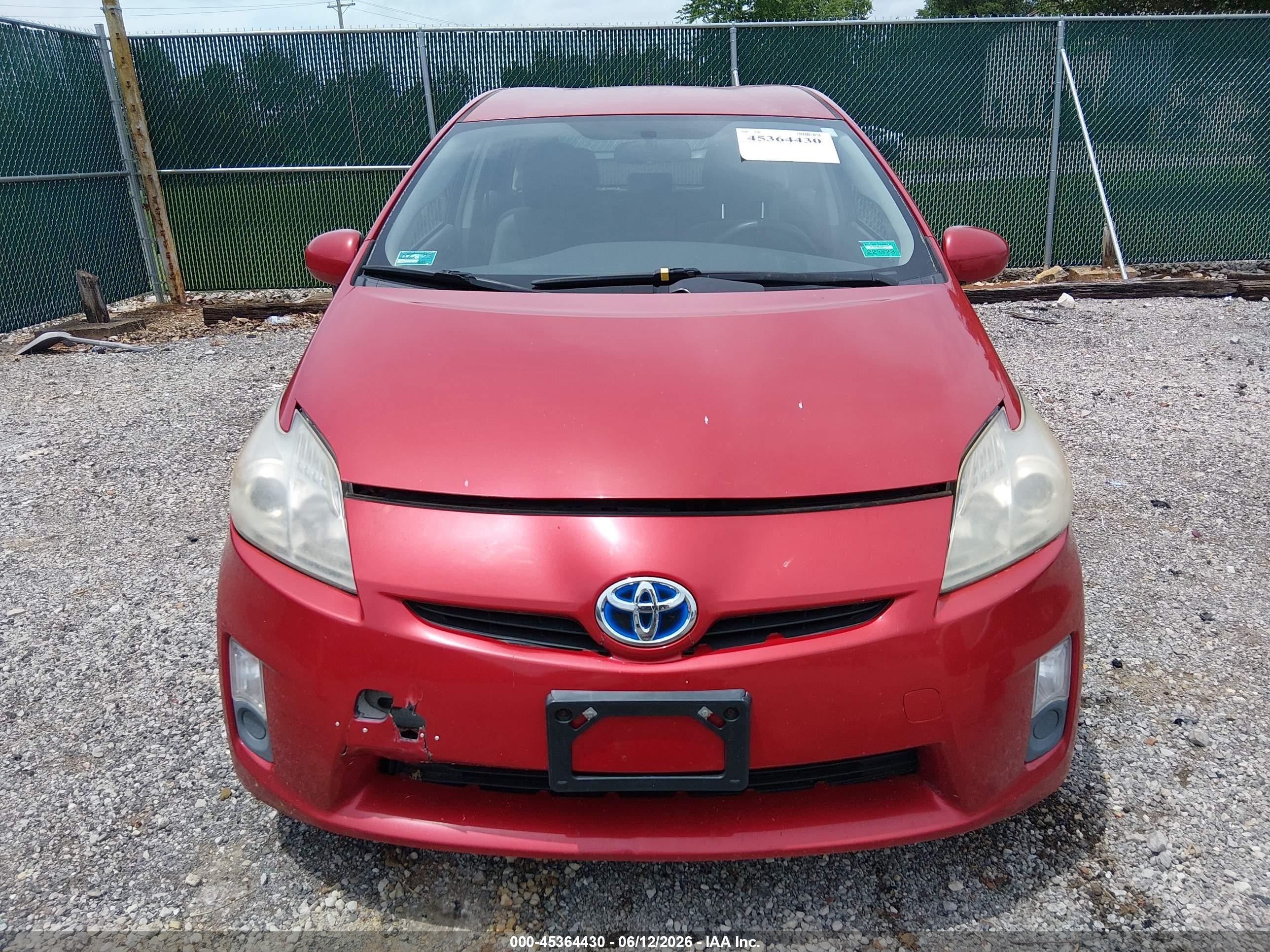 2011 Toyota Prius Two Красный vin: JTDKN3DU0B5360822