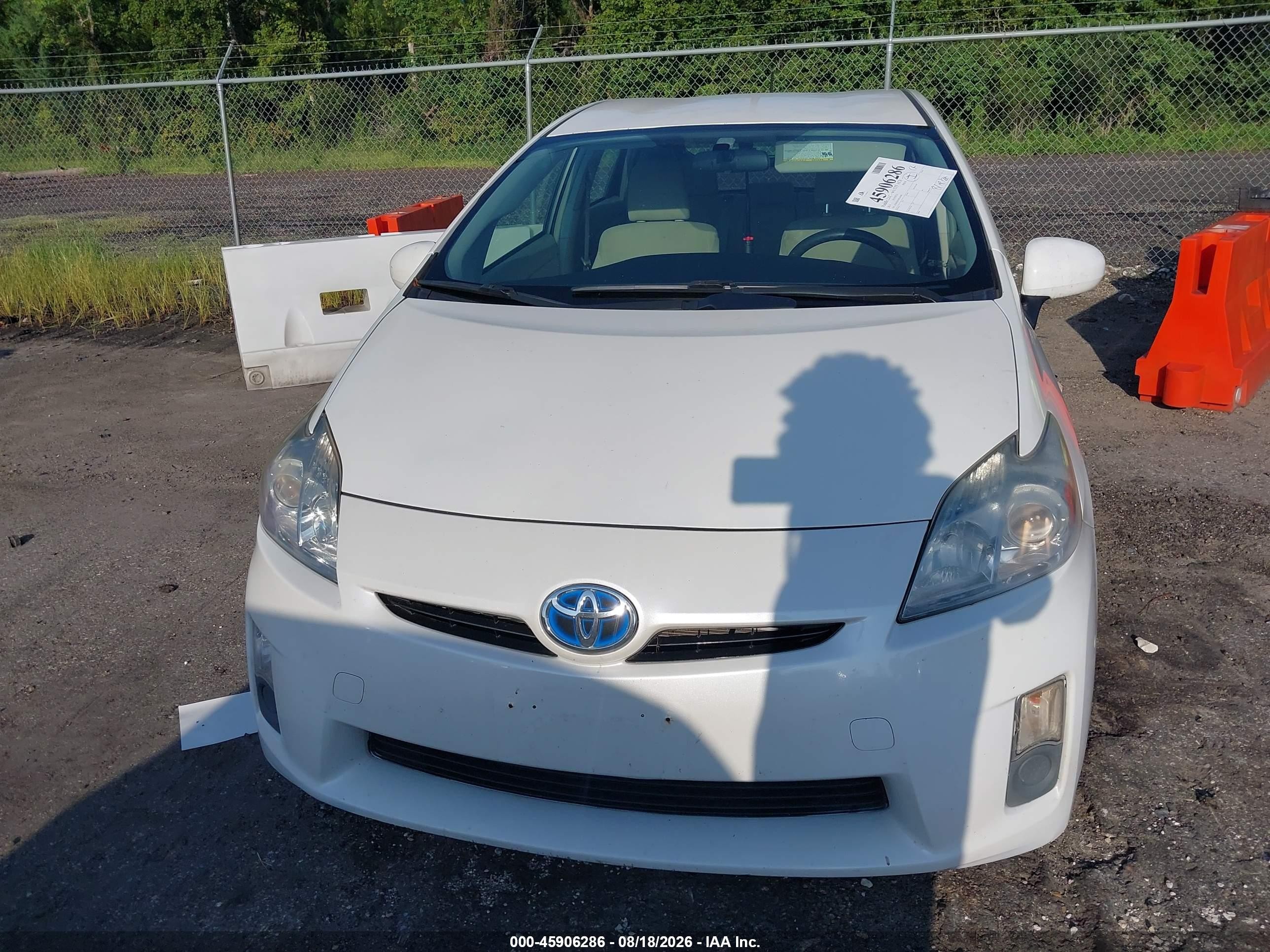 2011 Toyota Prius Two White vin: JTDKN3DU0B5363669