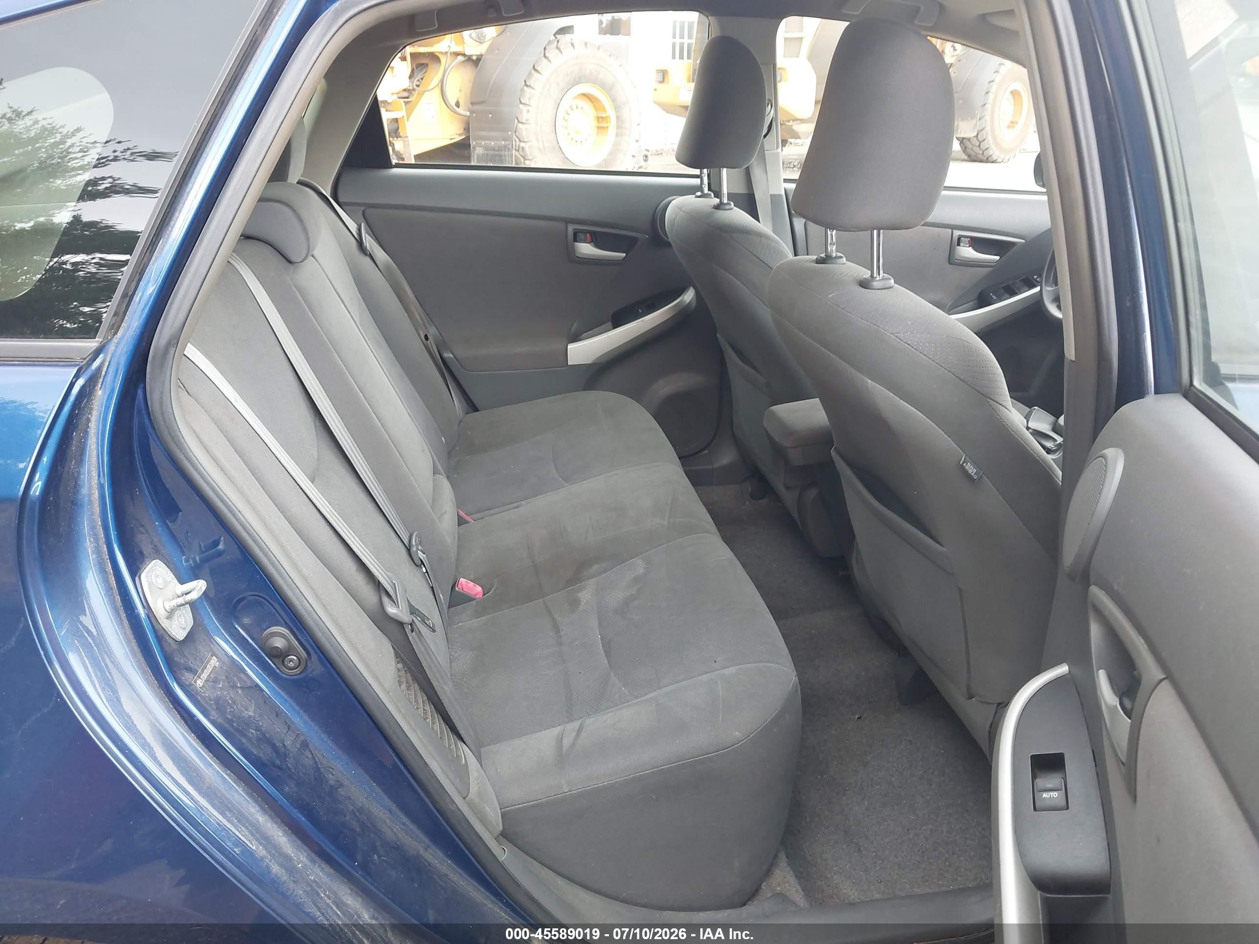 2011 Toyota Prius Three Синий vin: JTDKN3DU0B5368628
