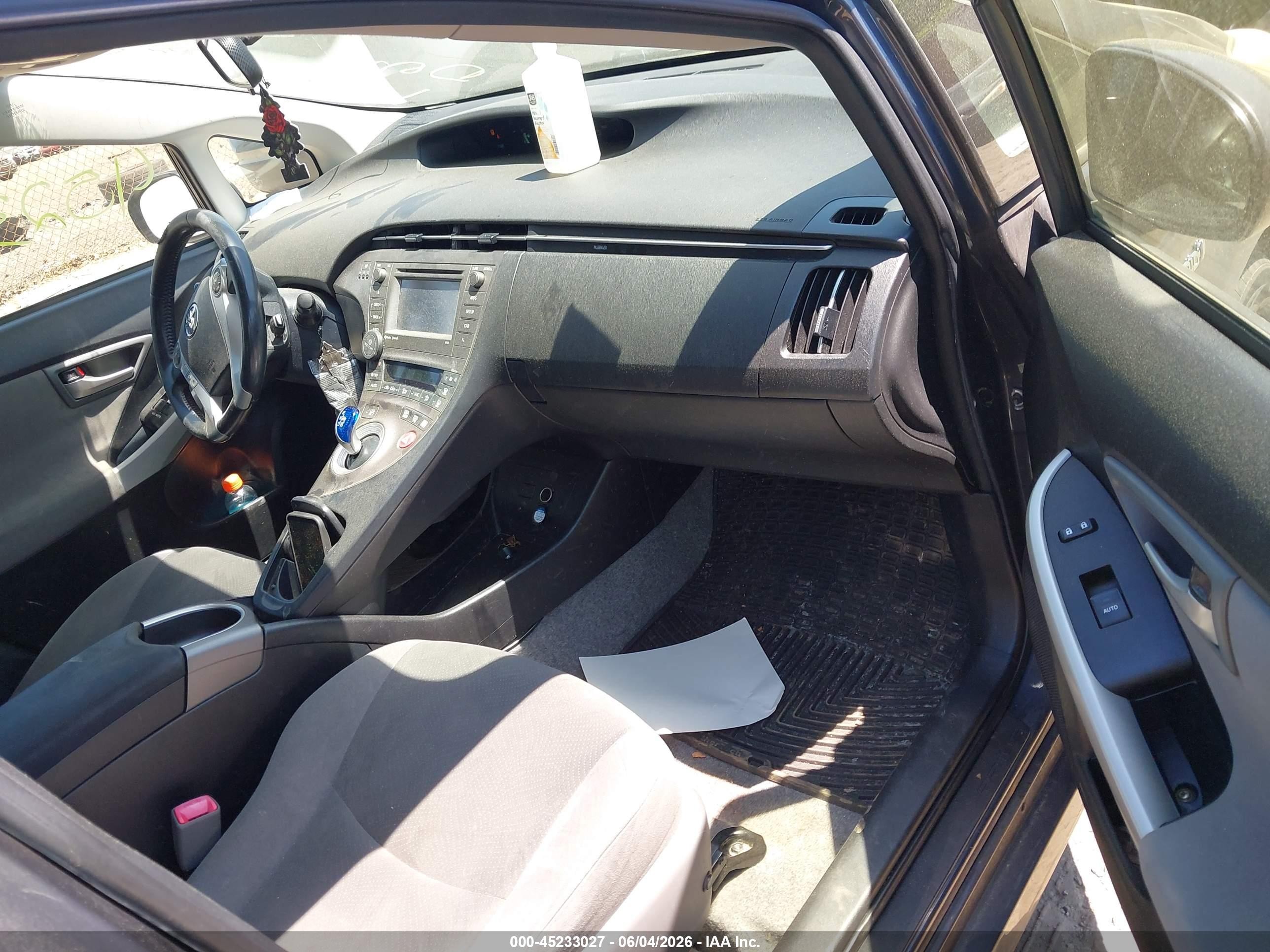 2012 Toyota Prius Three Gray vin: JTDKN3DU0C1549950
