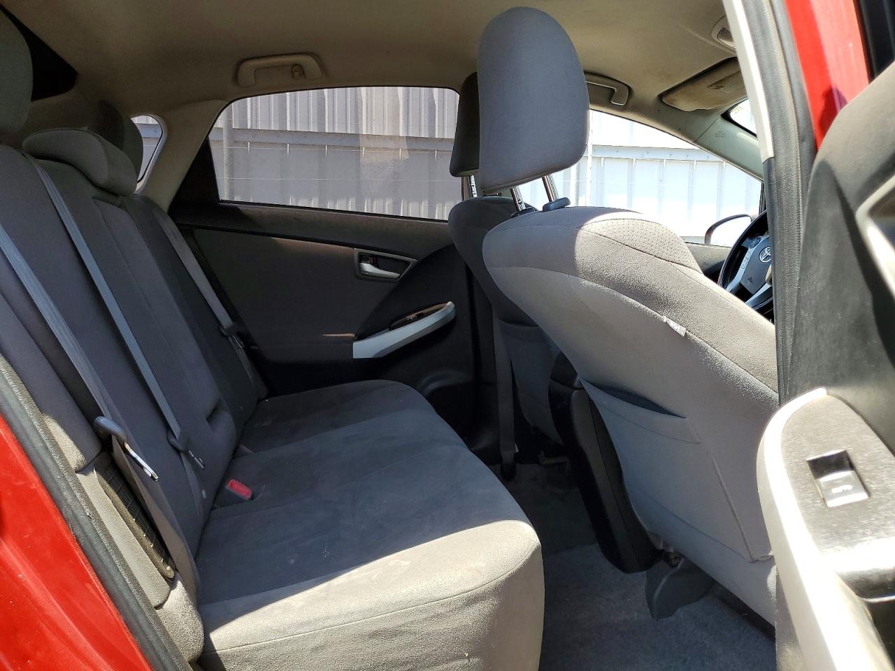 2012 Toyota Prius Three Red vin: JTDKN3DU0C1552931