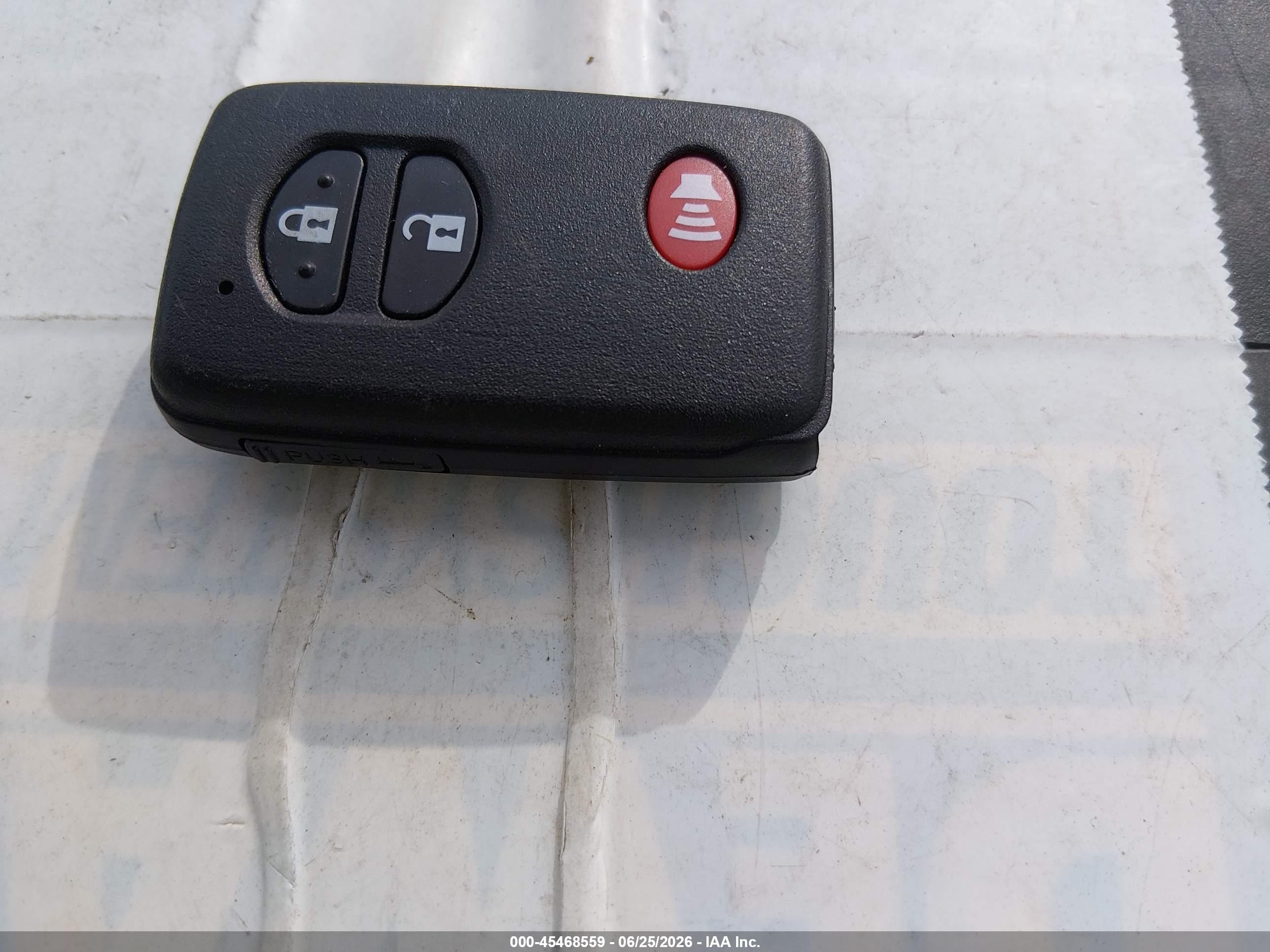 2012 Toyota Prius One Серый vin: JTDKN3DU0C1565341