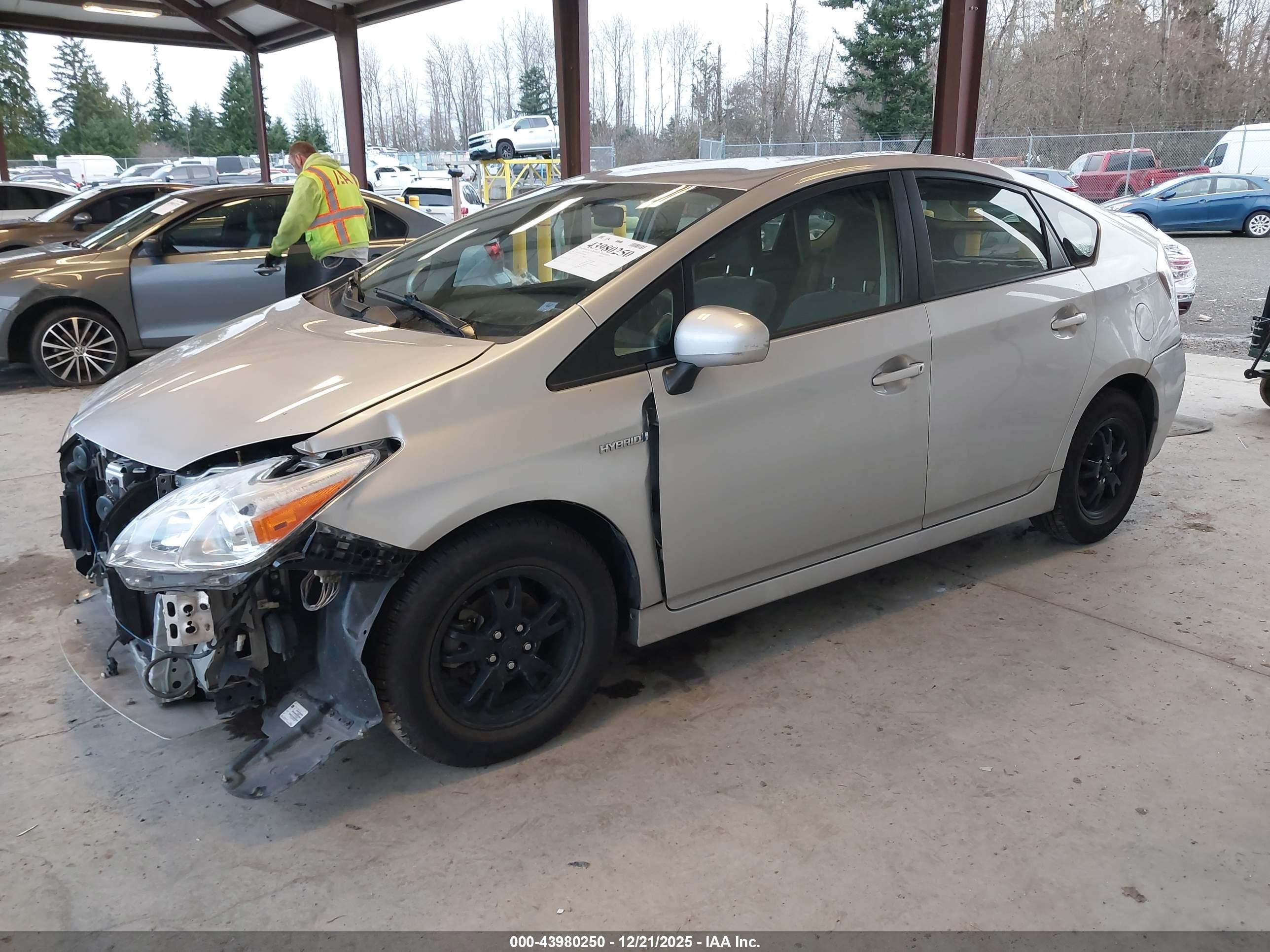 2012 Toyota Prius Two Silver vin: JTDKN3DU0C5464440