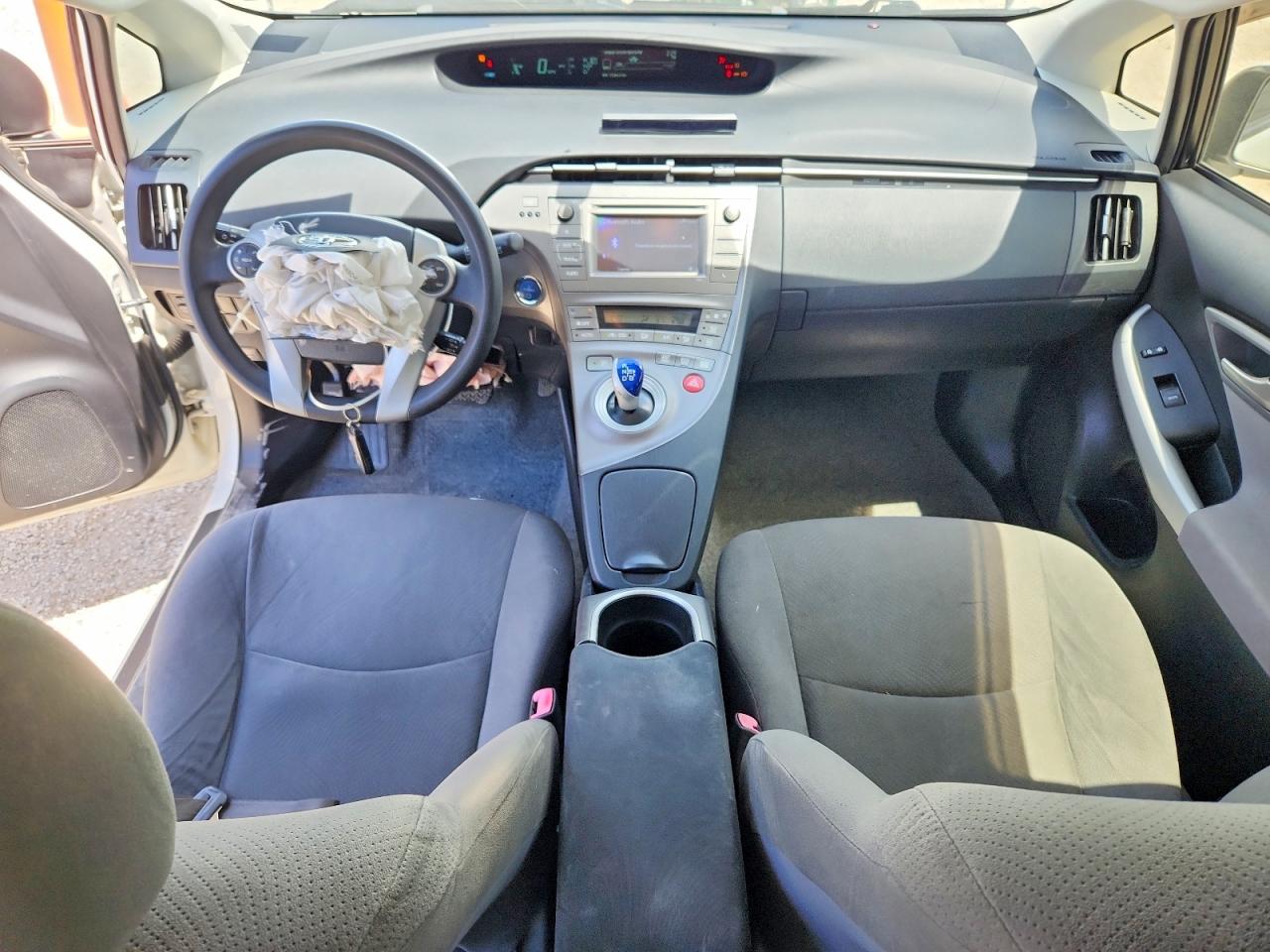 2012 Toyota Prius Two Белый vin: JTDKN3DU0C5492867