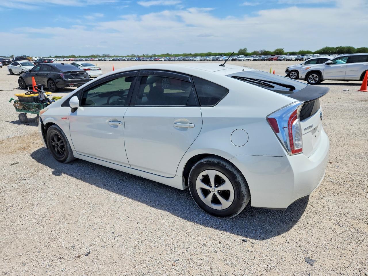 2012 Toyota Prius Two Белый vin: JTDKN3DU0C5492867