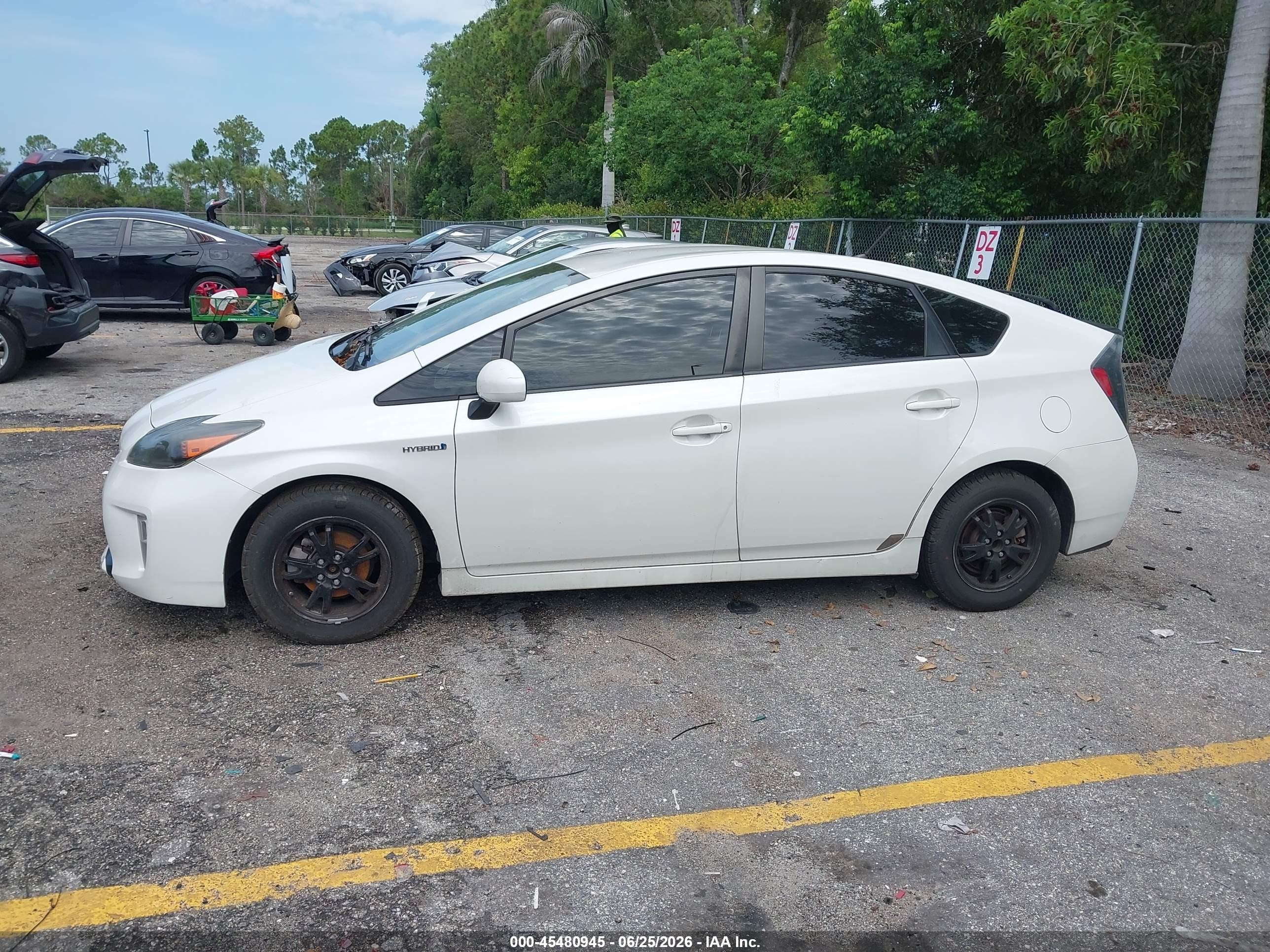 2012 Toyota Prius Two White vin: JTDKN3DU0C5517783