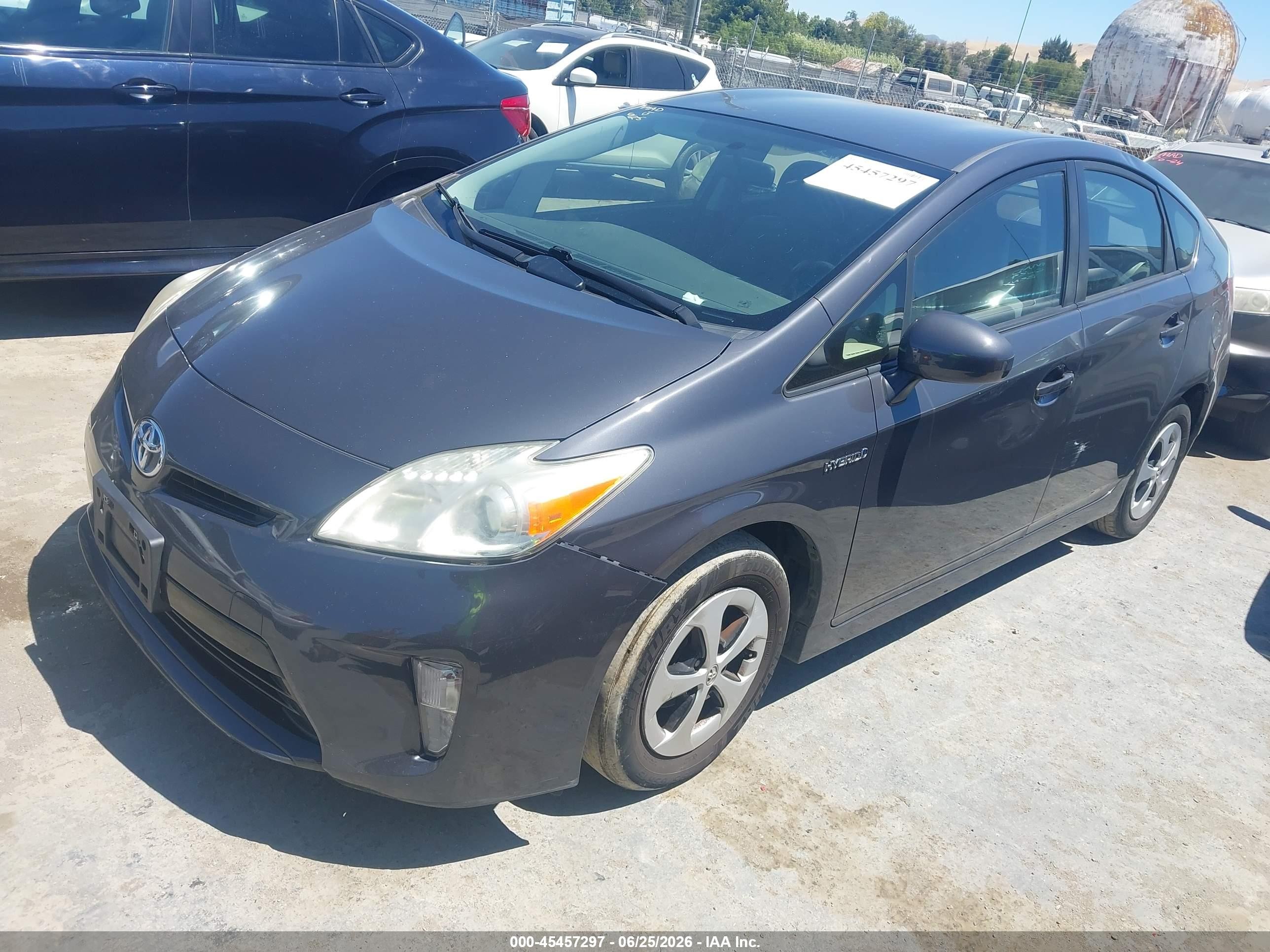 2013 Toyota Prius Three Серый vin: JTDKN3DU0D1691524