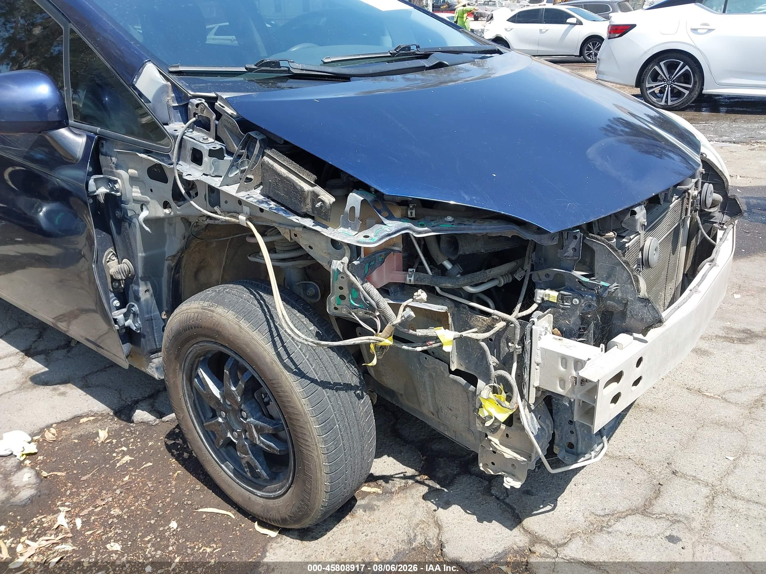 2013 Toyota Prius Three Синий vin: JTDKN3DU0D1731763