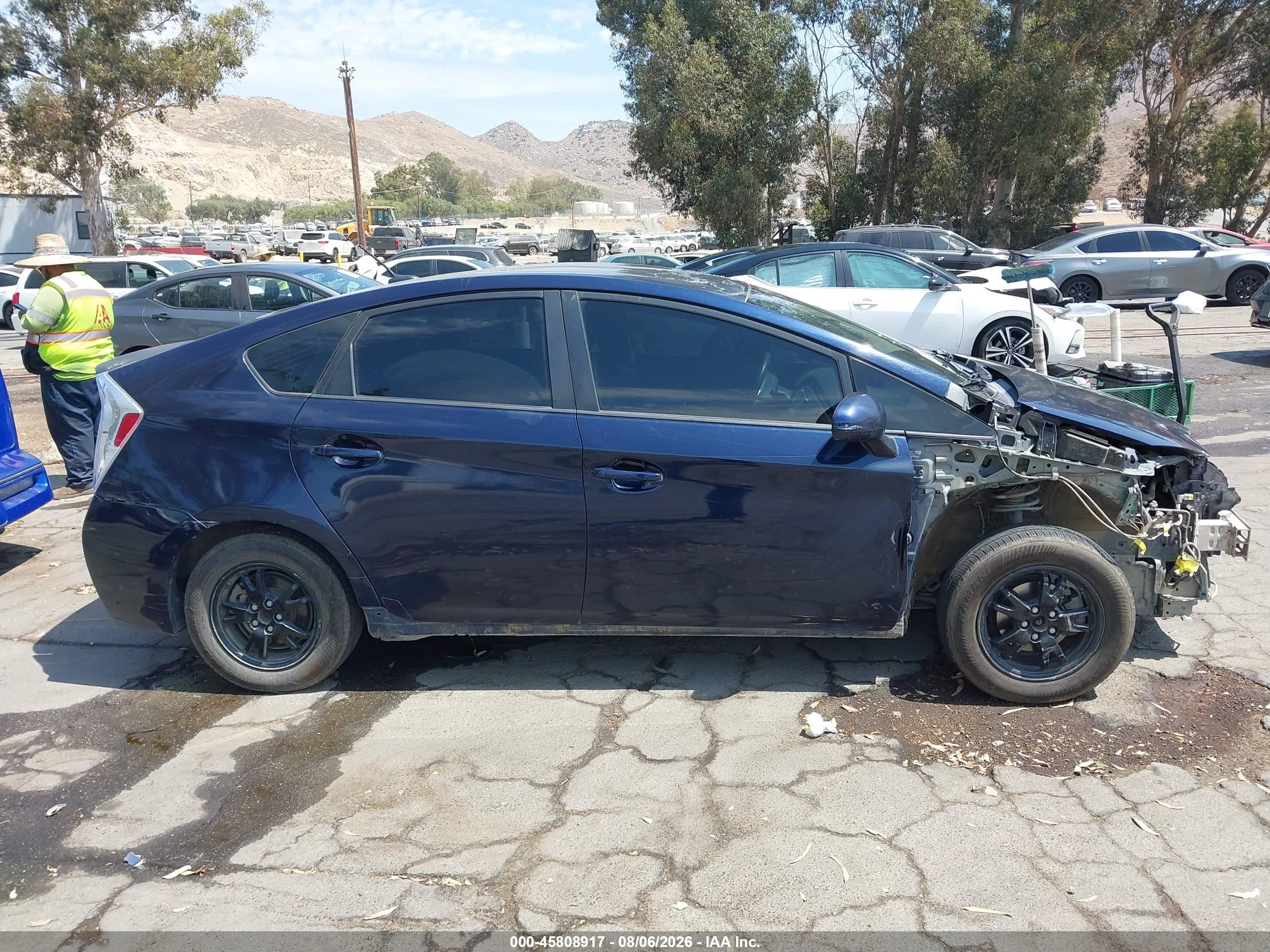 2013 Toyota Prius Three Синий vin: JTDKN3DU0D1731763