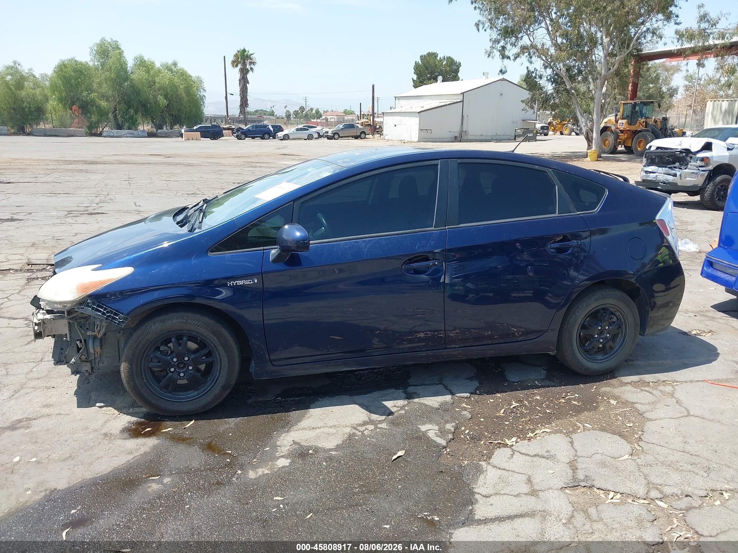 2013 Toyota Prius Three Синий vin: JTDKN3DU0D1731763