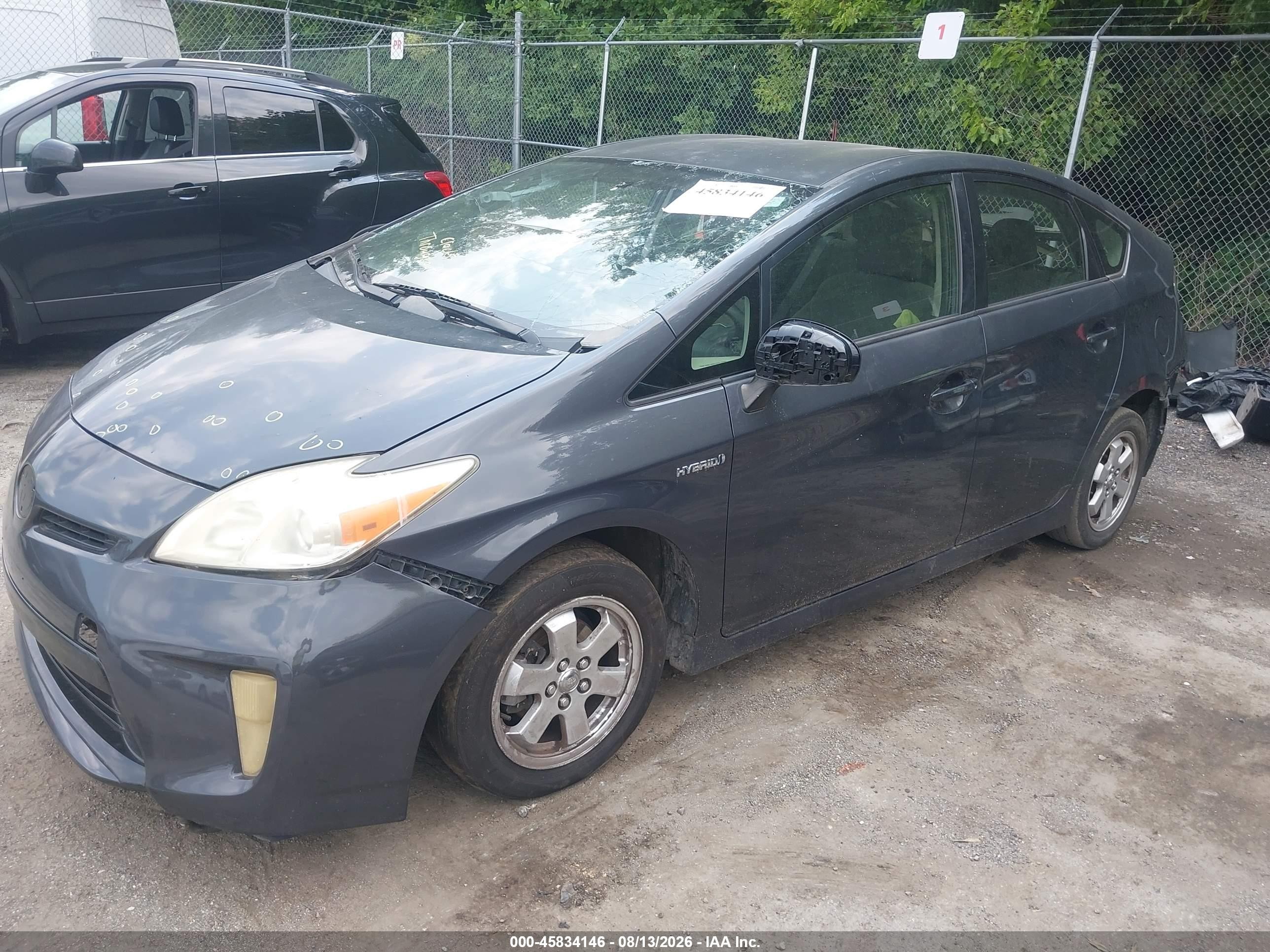 2013 Toyota Prius Two Серый vin: JTDKN3DU0D5592999
