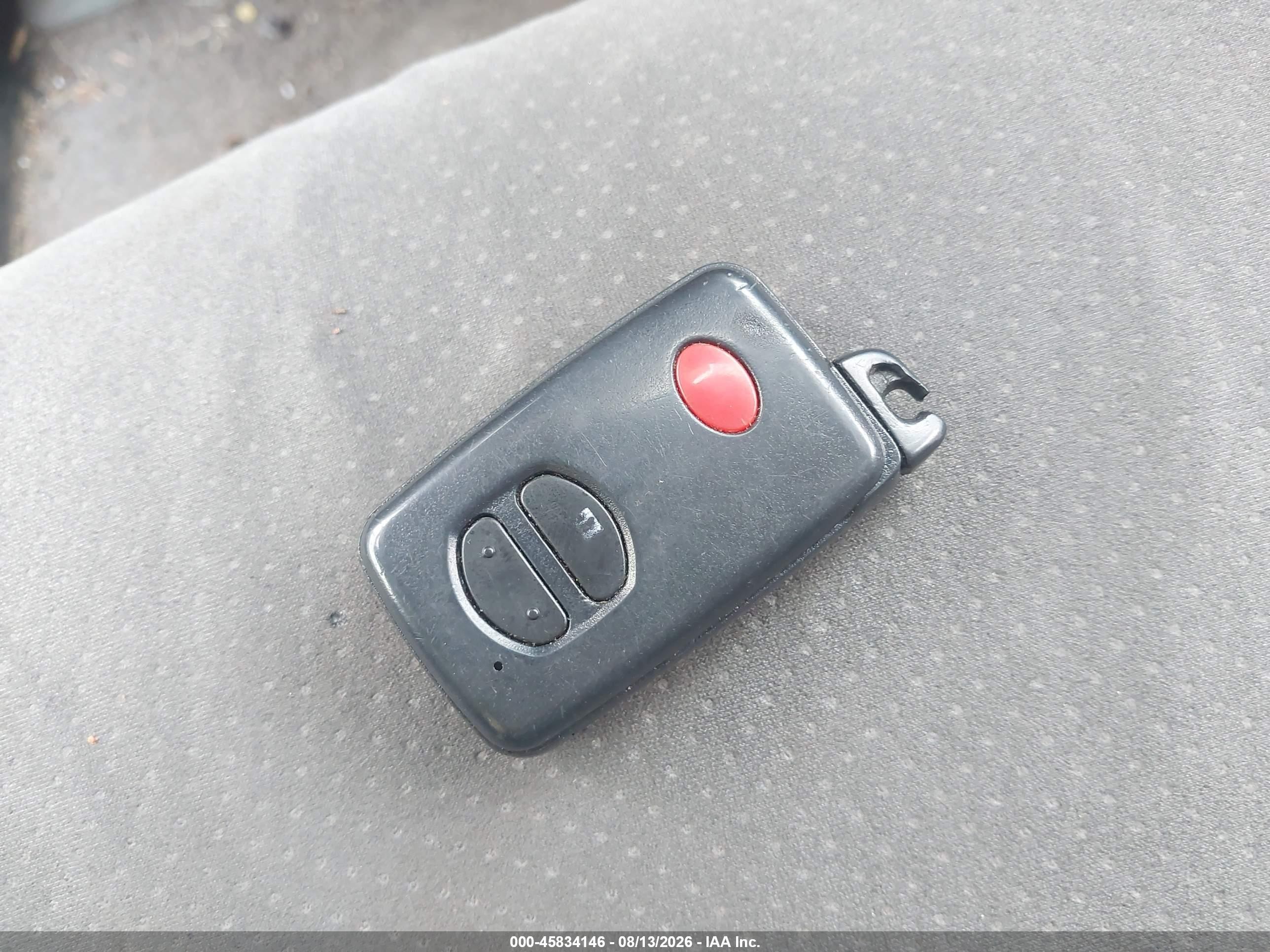 2013 Toyota Prius Two Серый vin: JTDKN3DU0D5592999