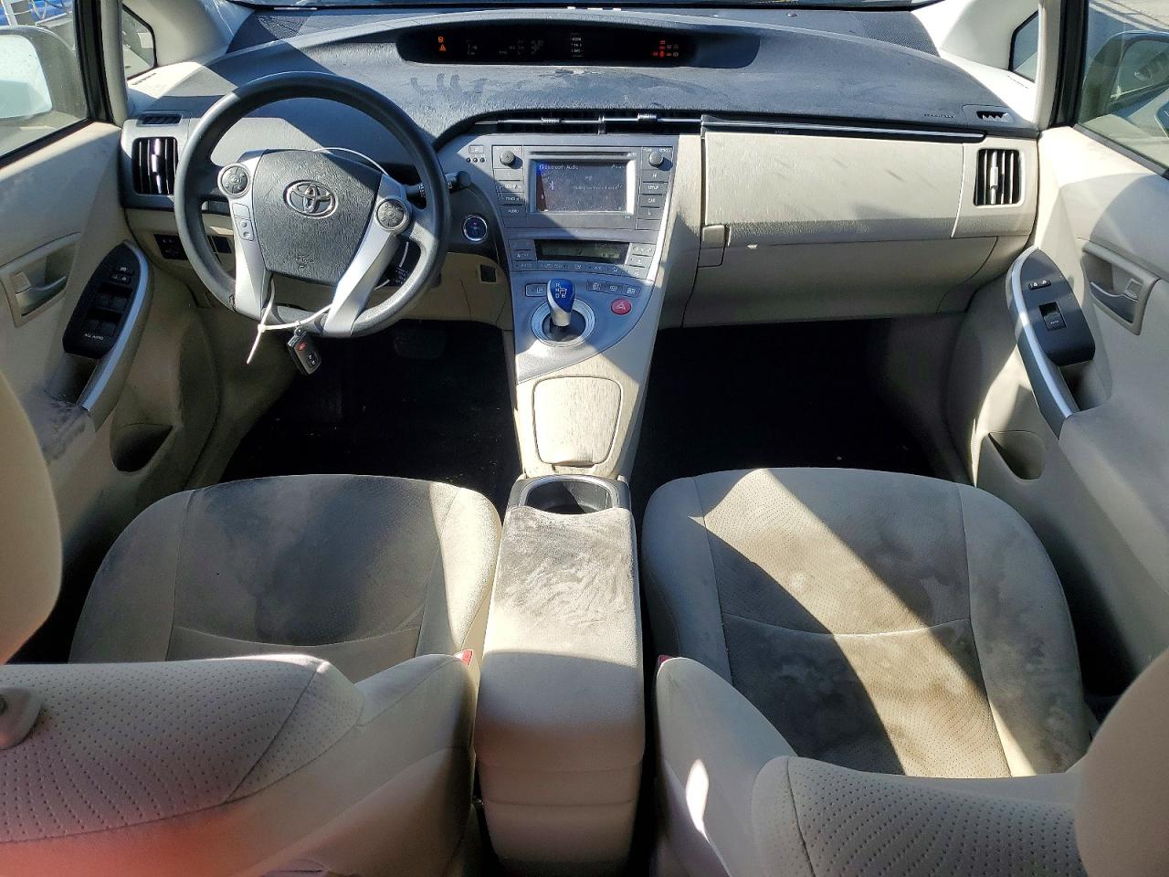 2013 Toyota Prius Two Turquoise vin: JTDKN3DU0D5625838