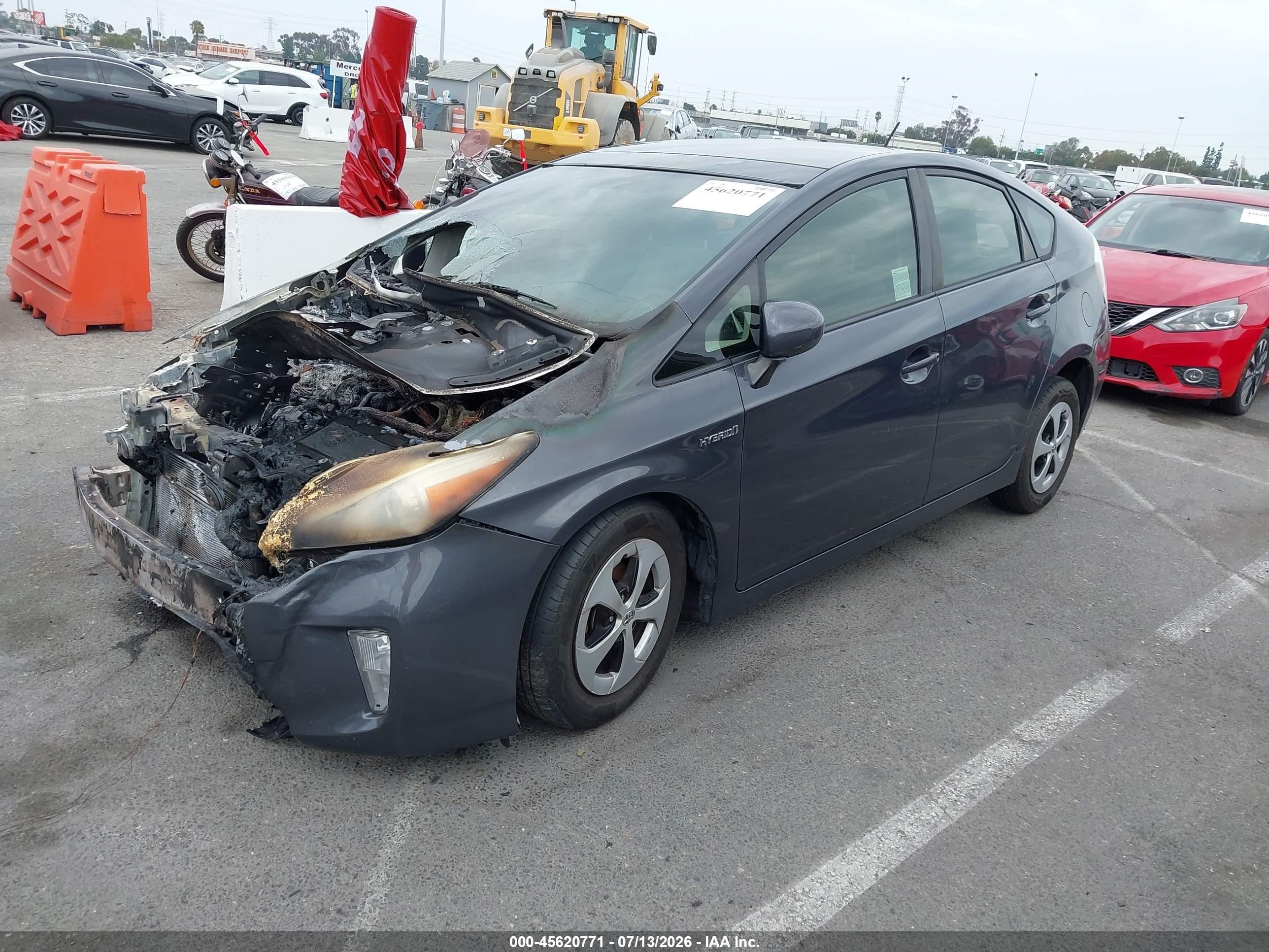 2013 Toyota Prius Three Gray vin: JTDKN3DU0D5660959