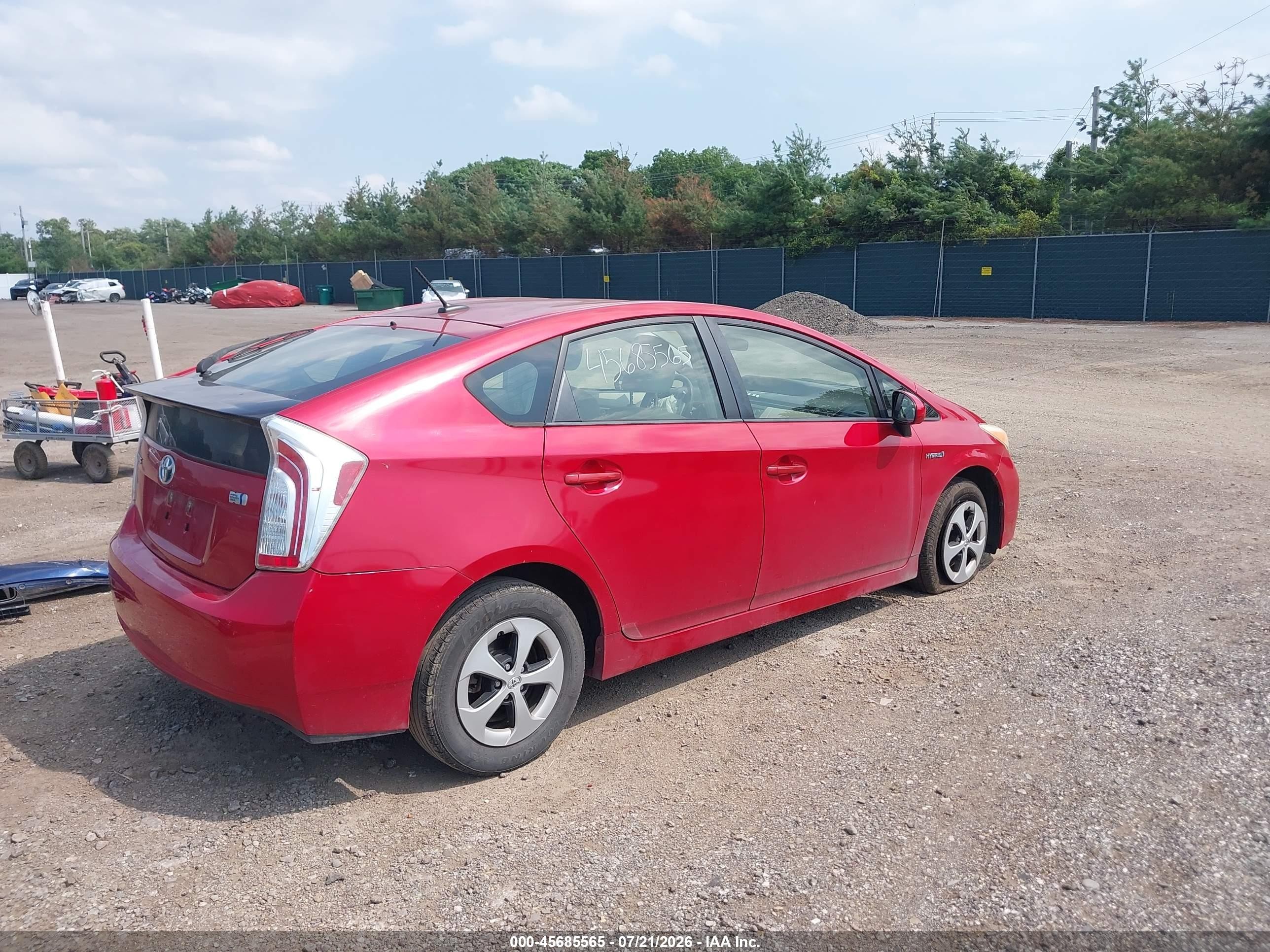 2013 Toyota Prius Three Red vin: JTDKN3DU0D5681245