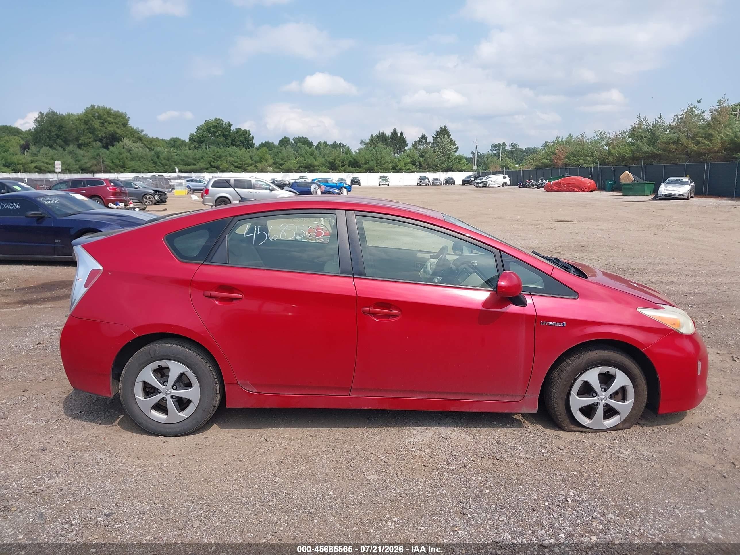 2013 Toyota Prius Three Red vin: JTDKN3DU0D5681245
