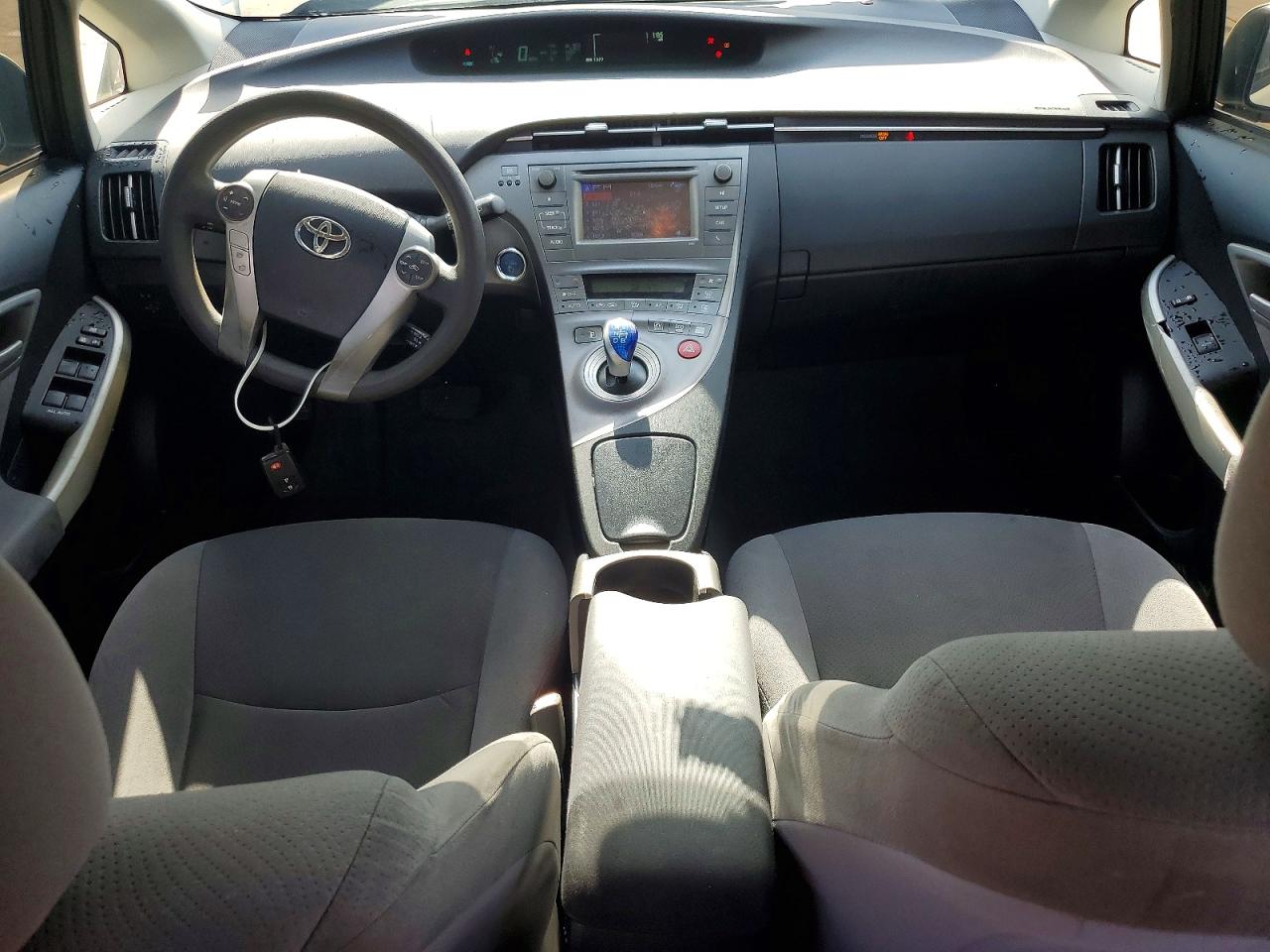 2013 Toyota Prius Two White vin: JTDKN3DU0D5681469