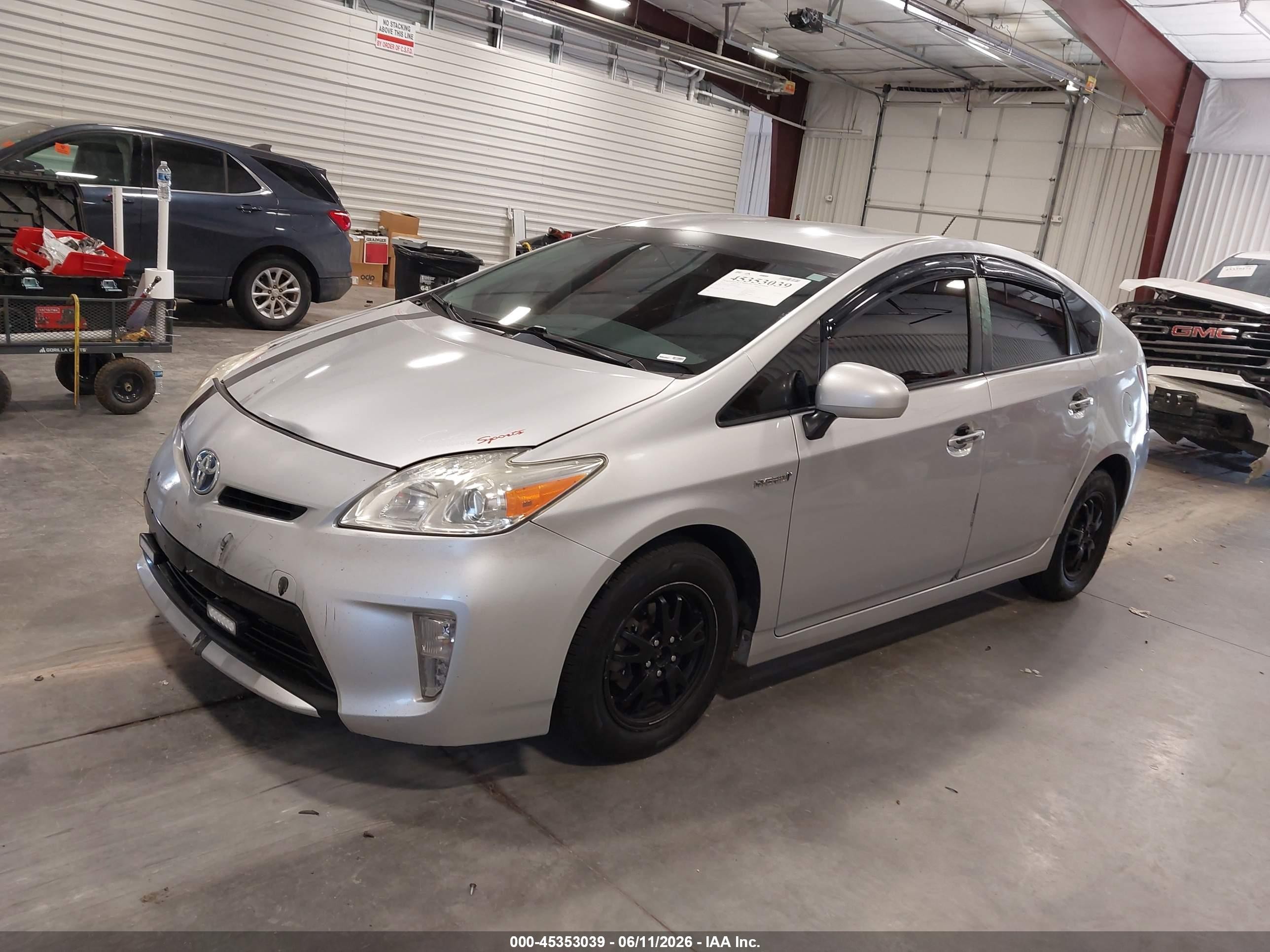 2013 Toyota Prius Three Silver vin: JTDKN3DU0D5690320