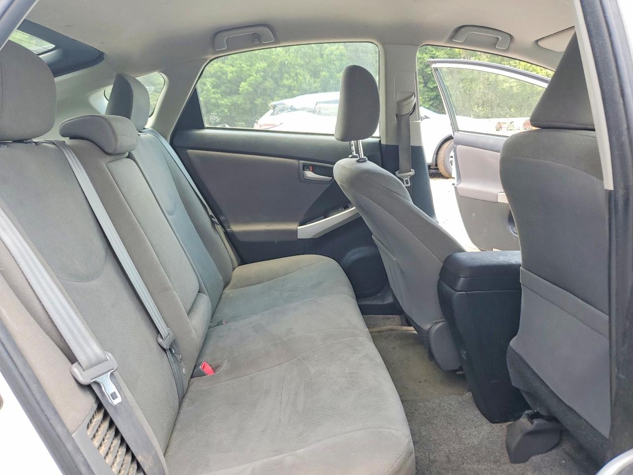 2014 Toyota Prius Two White vin: JTDKN3DU0E0371840