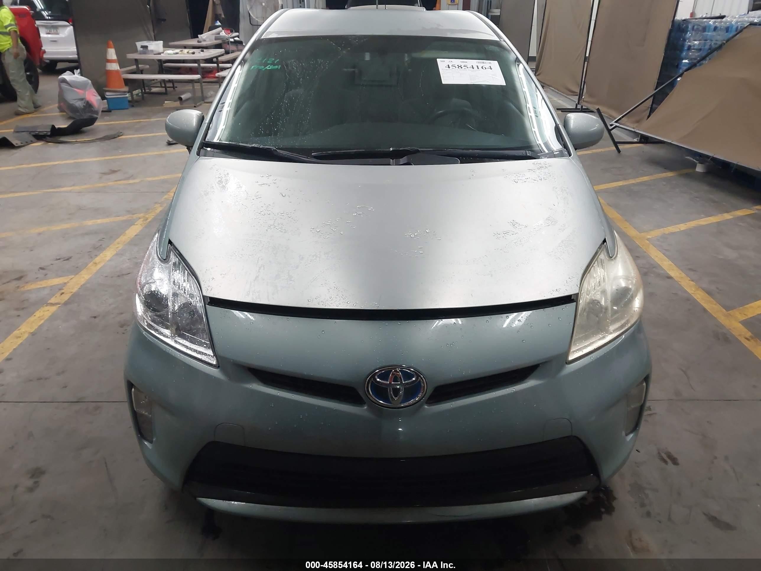 2014 Toyota Prius Three Зеленый vin: JTDKN3DU0E1746586