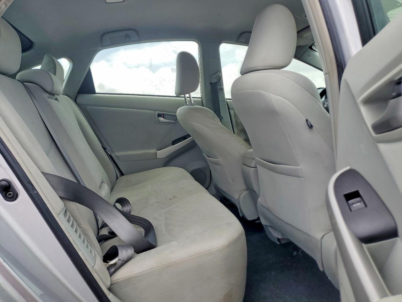 2014 Toyota Prius Two Silver vin: JTDKN3DU0E1815504
