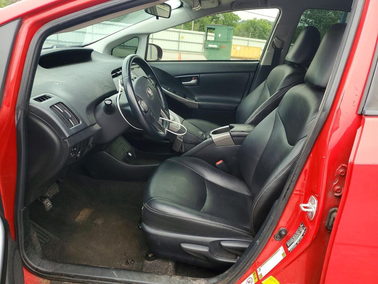 2015 Toyota Prius Persona Series Red vin: JTDKN3DU0F0397758