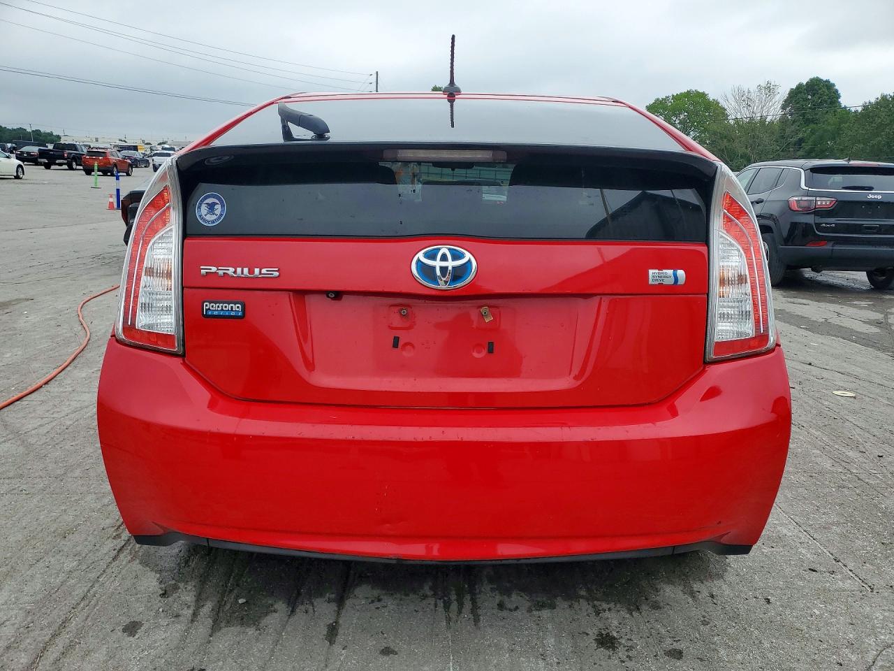 2015 Toyota Prius Persona Series Red vin: JTDKN3DU0F0397758
